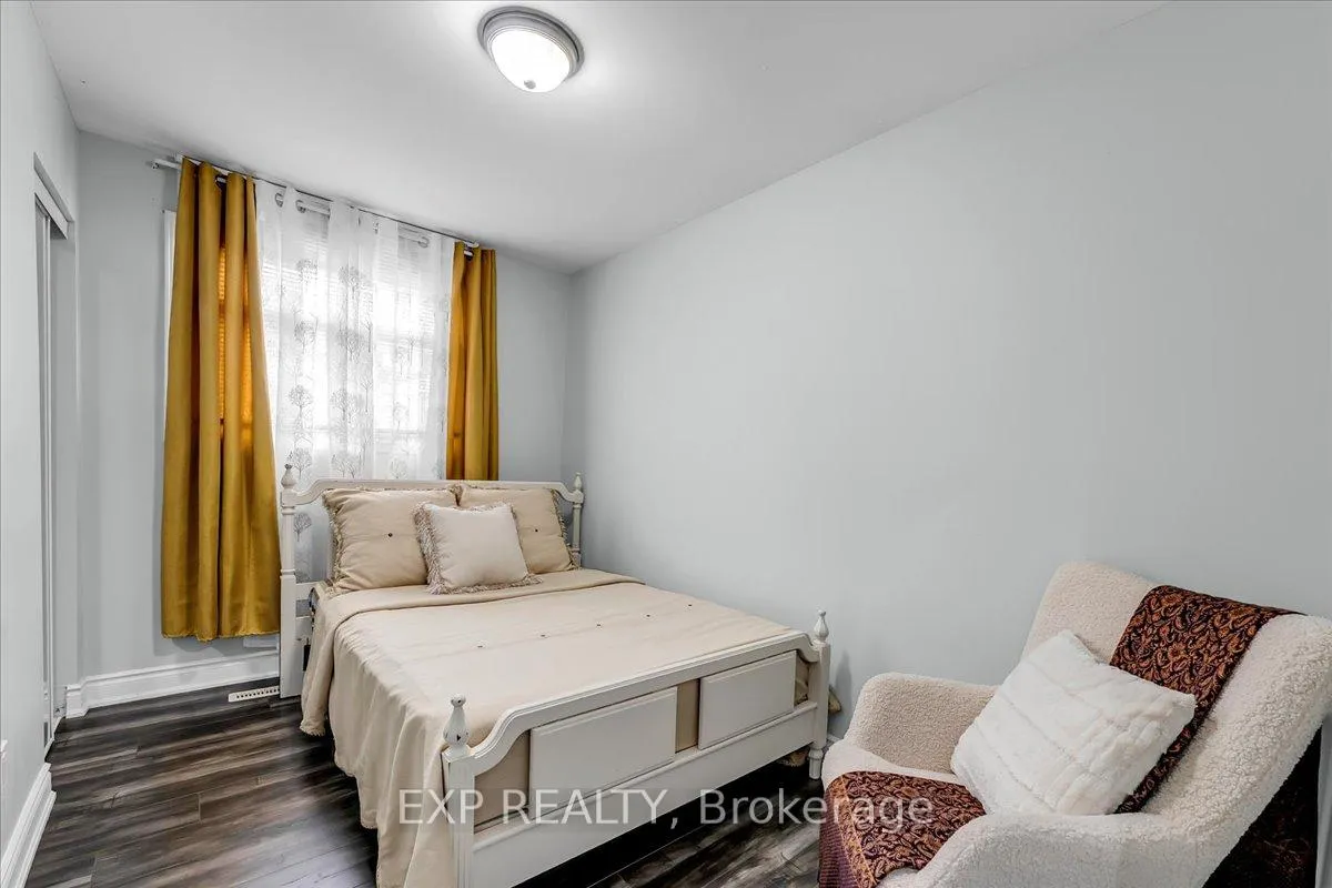 Photo 13 of 135 Mill Street N, Brampton, Downtown Brampton — HOMEH
