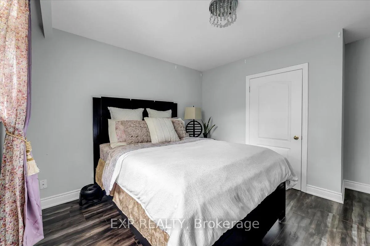 Photo 15 of 135 Mill Street N, Brampton, Downtown Brampton — HOMEH