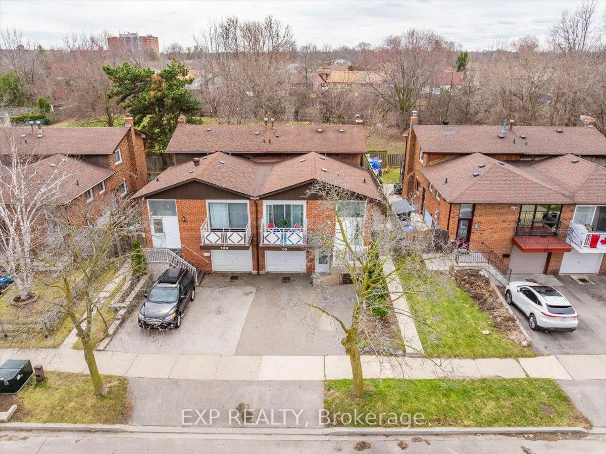 Photo 29 of 135 Mill Street N, Brampton, Downtown Brampton — HOMEH