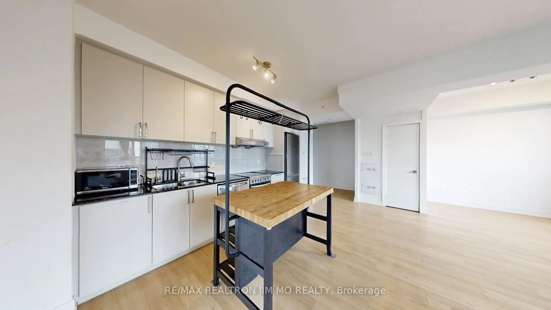 Photo 12 of Unit 328W, 268 Buchanan Street, Markham, Unionville — HOMEH