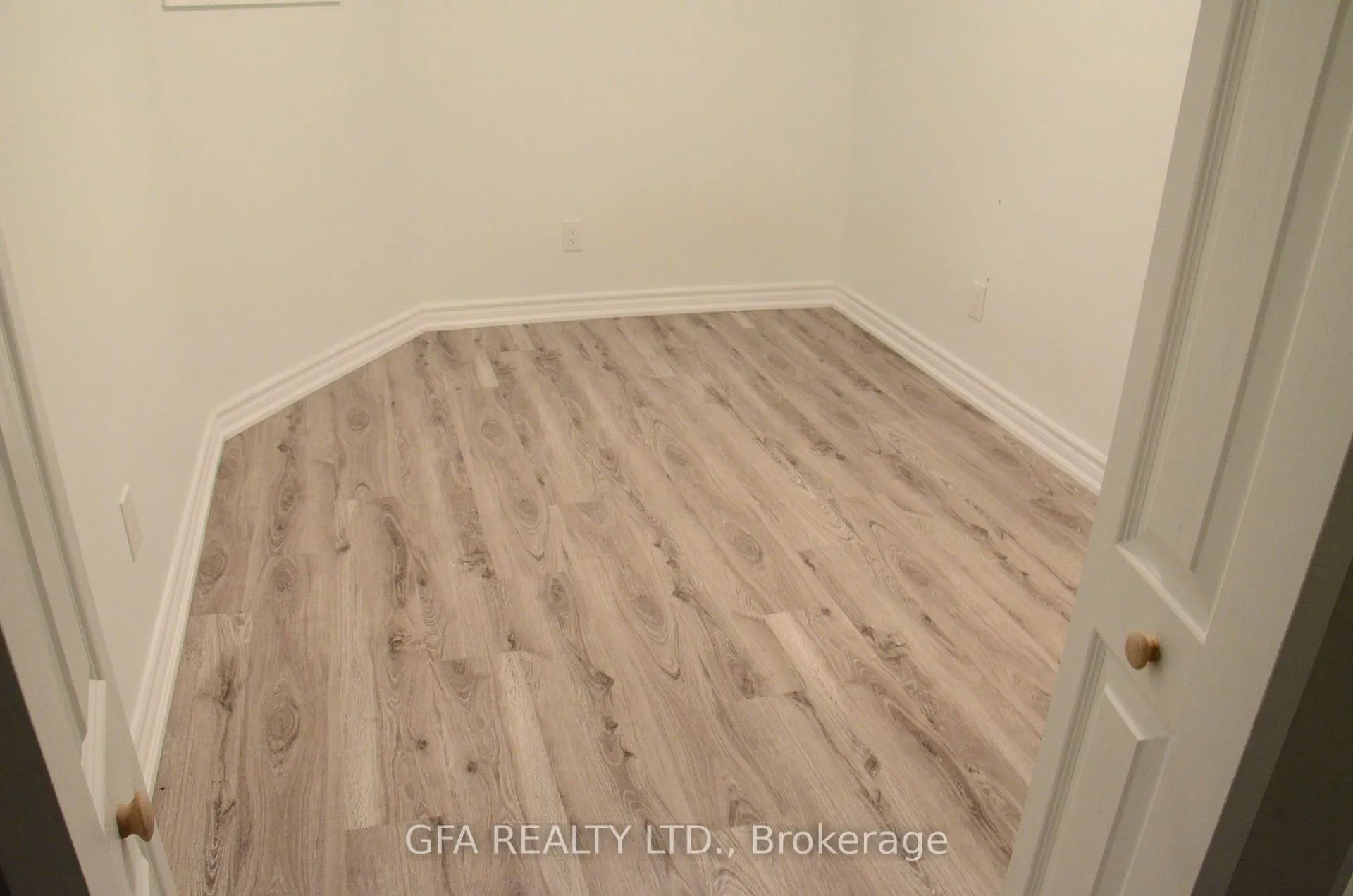 Photo 9 of Unit A, 299 Ottawa Street, Hamilton, Crown Point — HOMEH