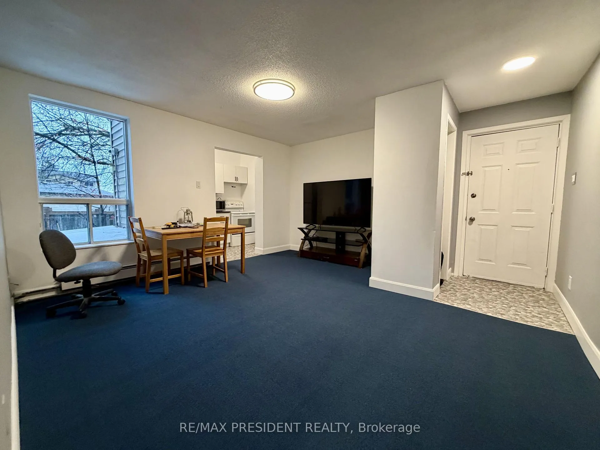Photo 9 of 37 Bond Street S, Hamilton, Dundas — HOMEH