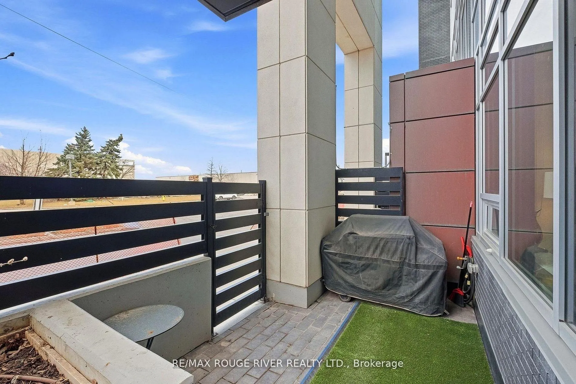 Photo 5 of Unit Th 104, 2908 Highway 7, Vaughan, Concord — HOMEH