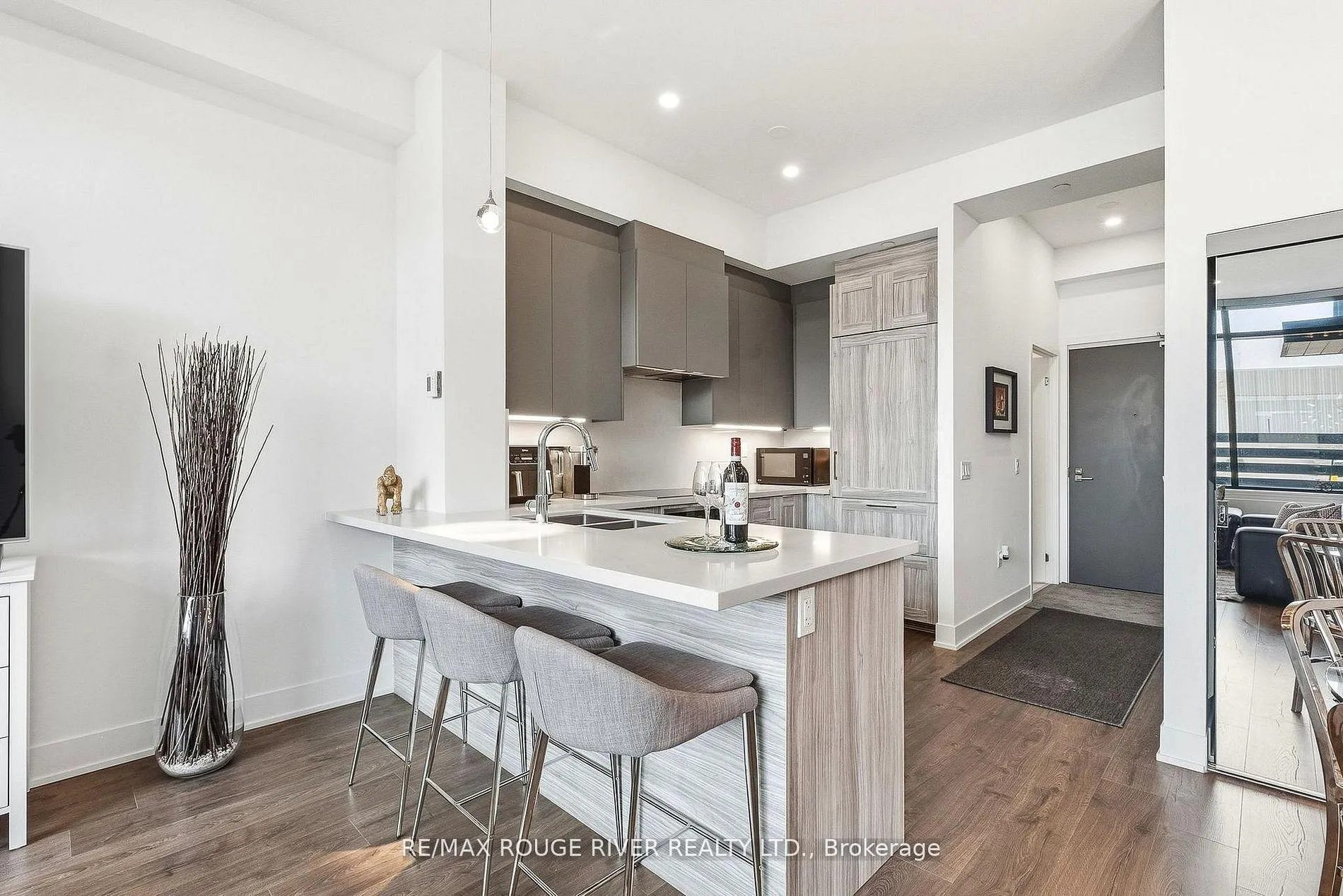 Photo 14 of Unit Th 104, 2908 Highway 7, Vaughan, Concord — HOMEH