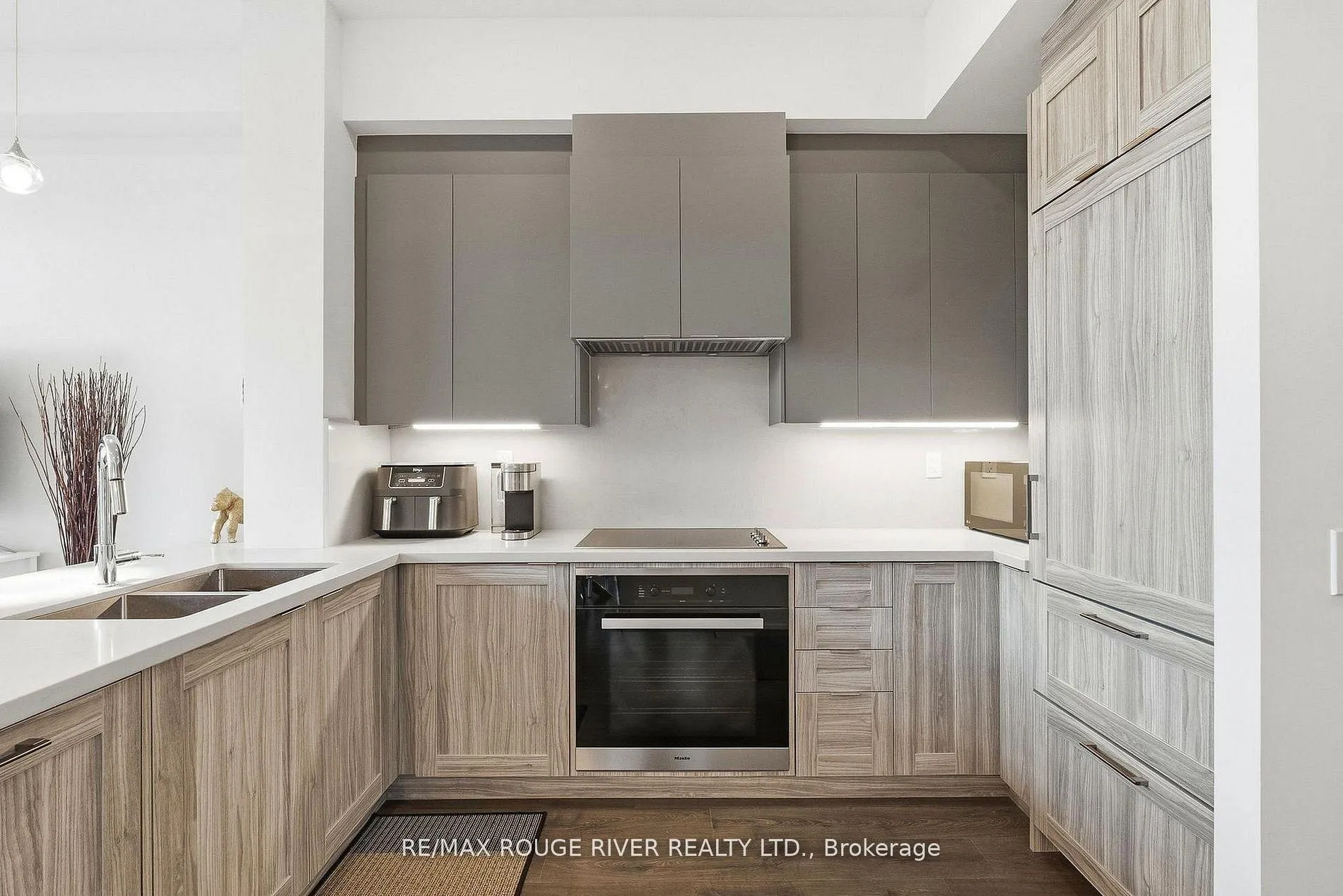 Photo 15 of Unit Th 104, 2908 Highway 7, Vaughan, Concord — HOMEH