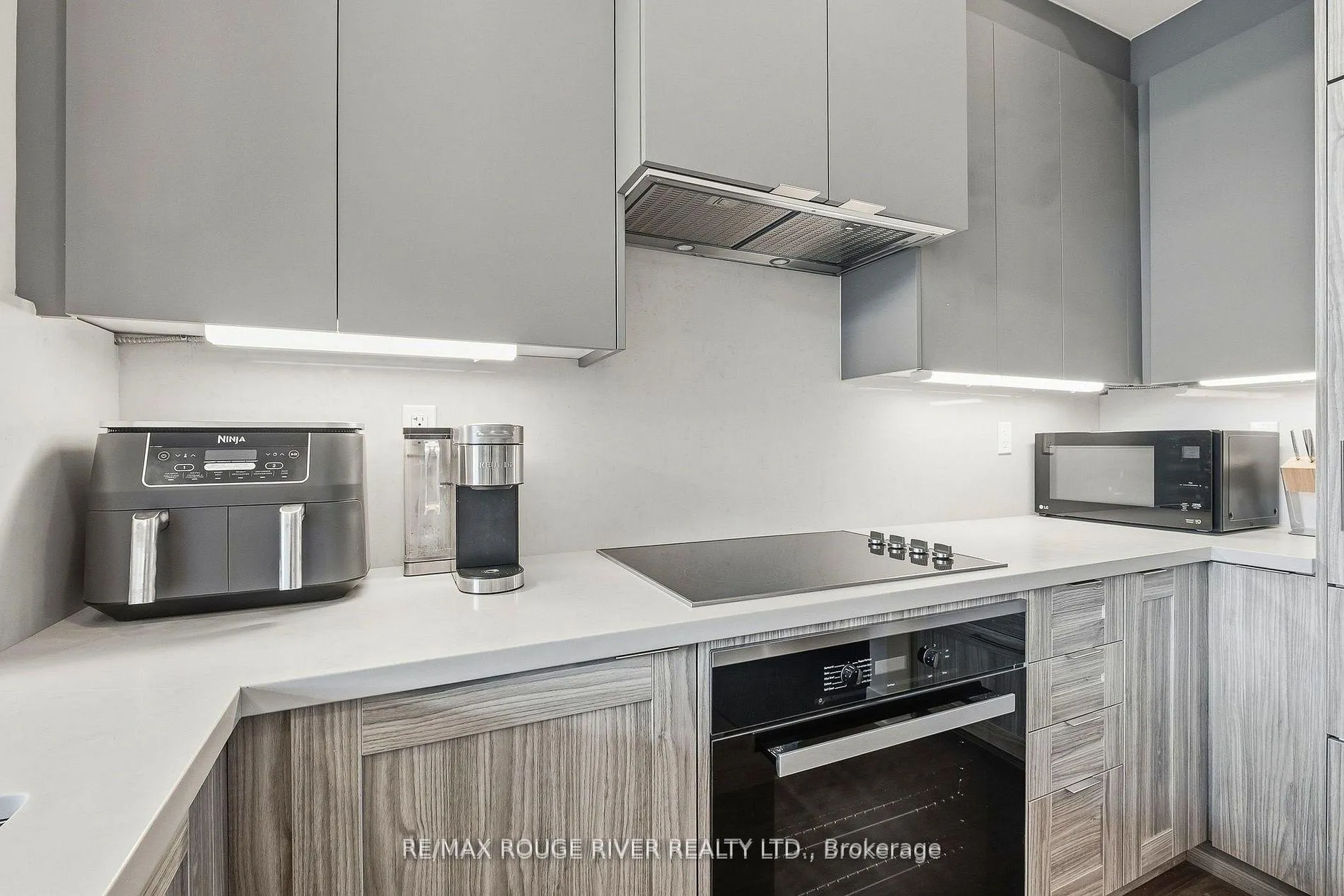 Photo 17 of Unit Th 104, 2908 Highway 7, Vaughan, Concord — HOMEH