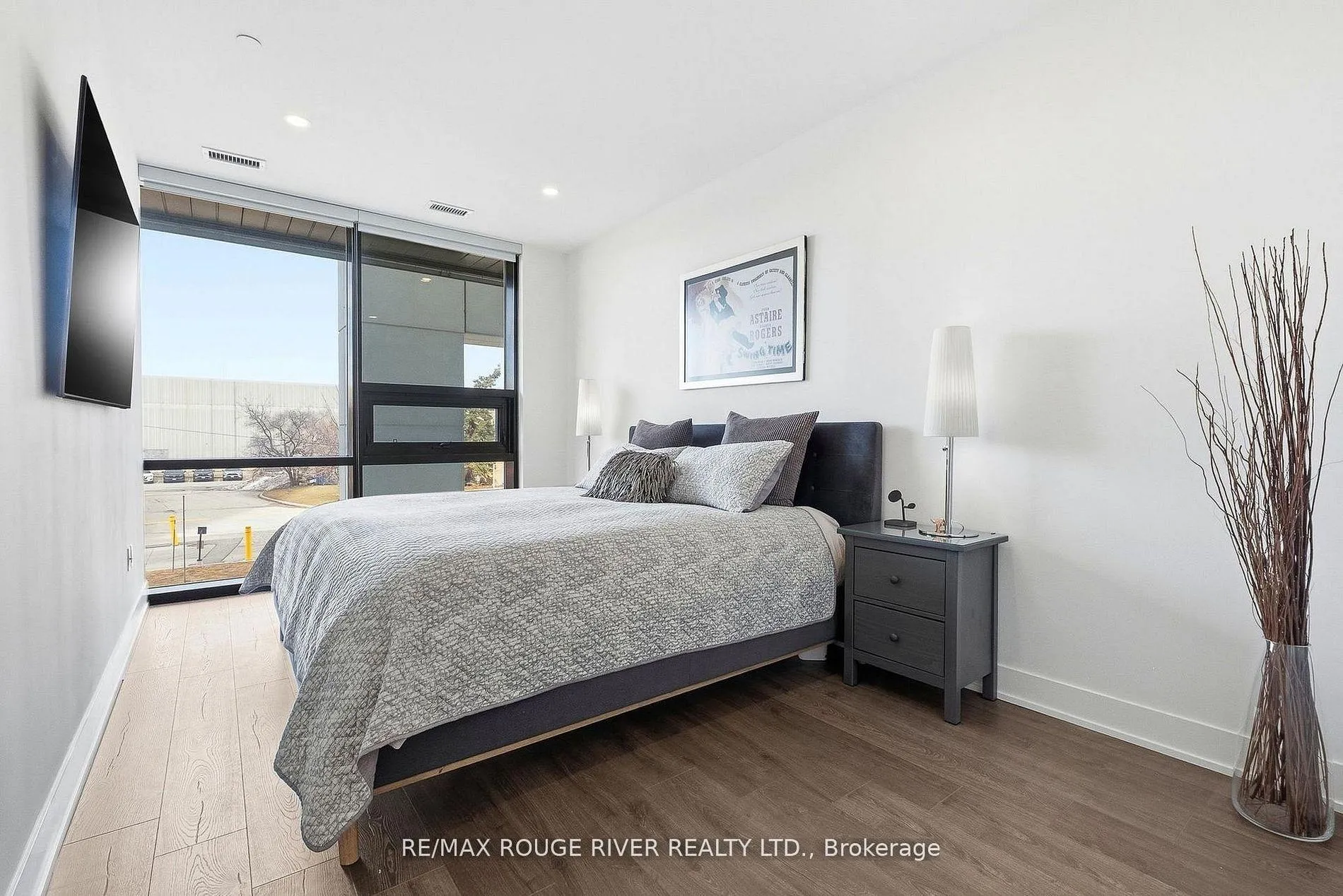 Photo 27 of Unit Th 104, 2908 Highway 7, Vaughan, Concord — HOMEH
