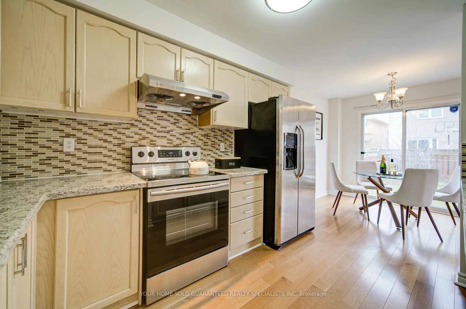 Photo 5 of 58 Warren Bradley Street, Markham, Berczy — HOMEH