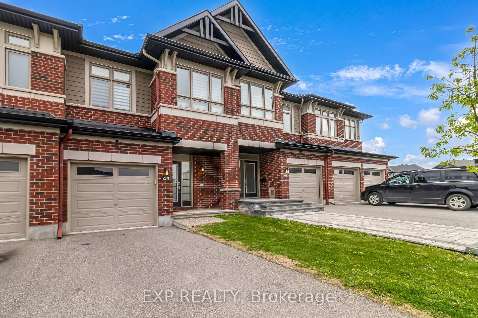 Photo 2 of 49 Salamander Way, Ottawa, Blossom Park/Kemp Park/Findlay Creek — HOMEH