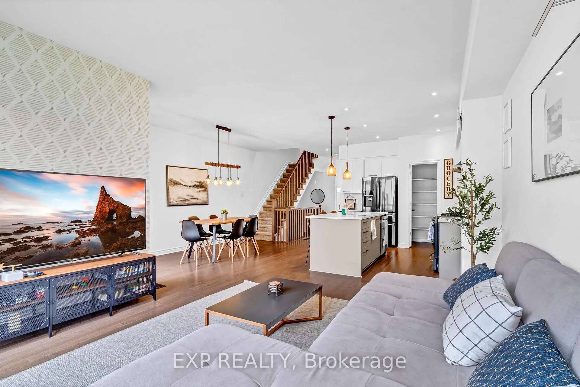 Photo 11 of 49 Salamander Way, Ottawa, Blossom Park/Kemp Park/Findlay Creek — HOMEH
