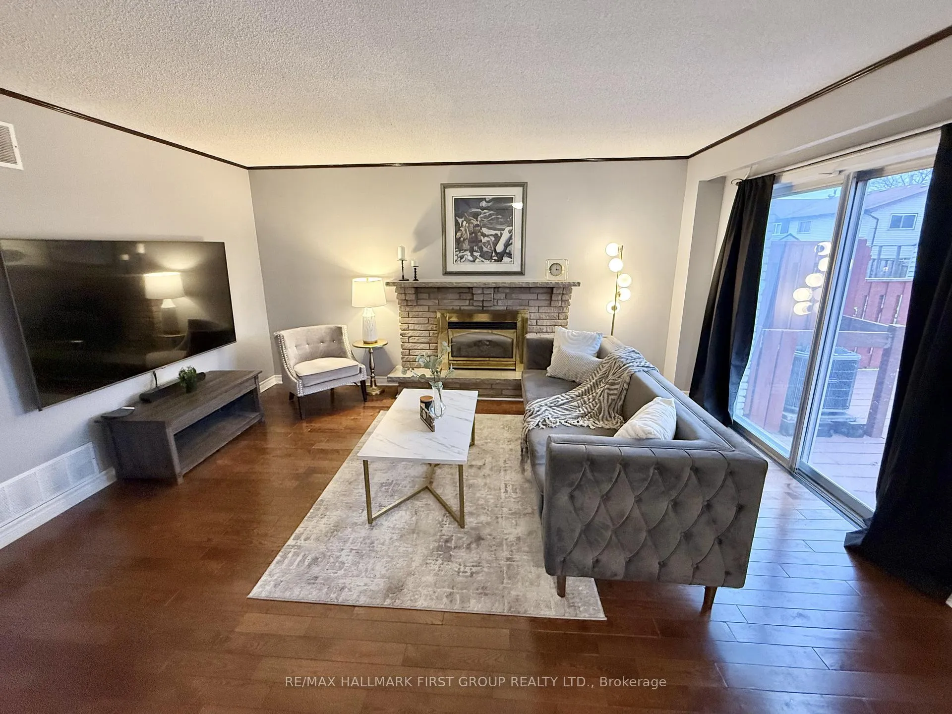 Photo 4 of 1762 Meadowview Avenue, Pickering, Amberlea — HOMEH