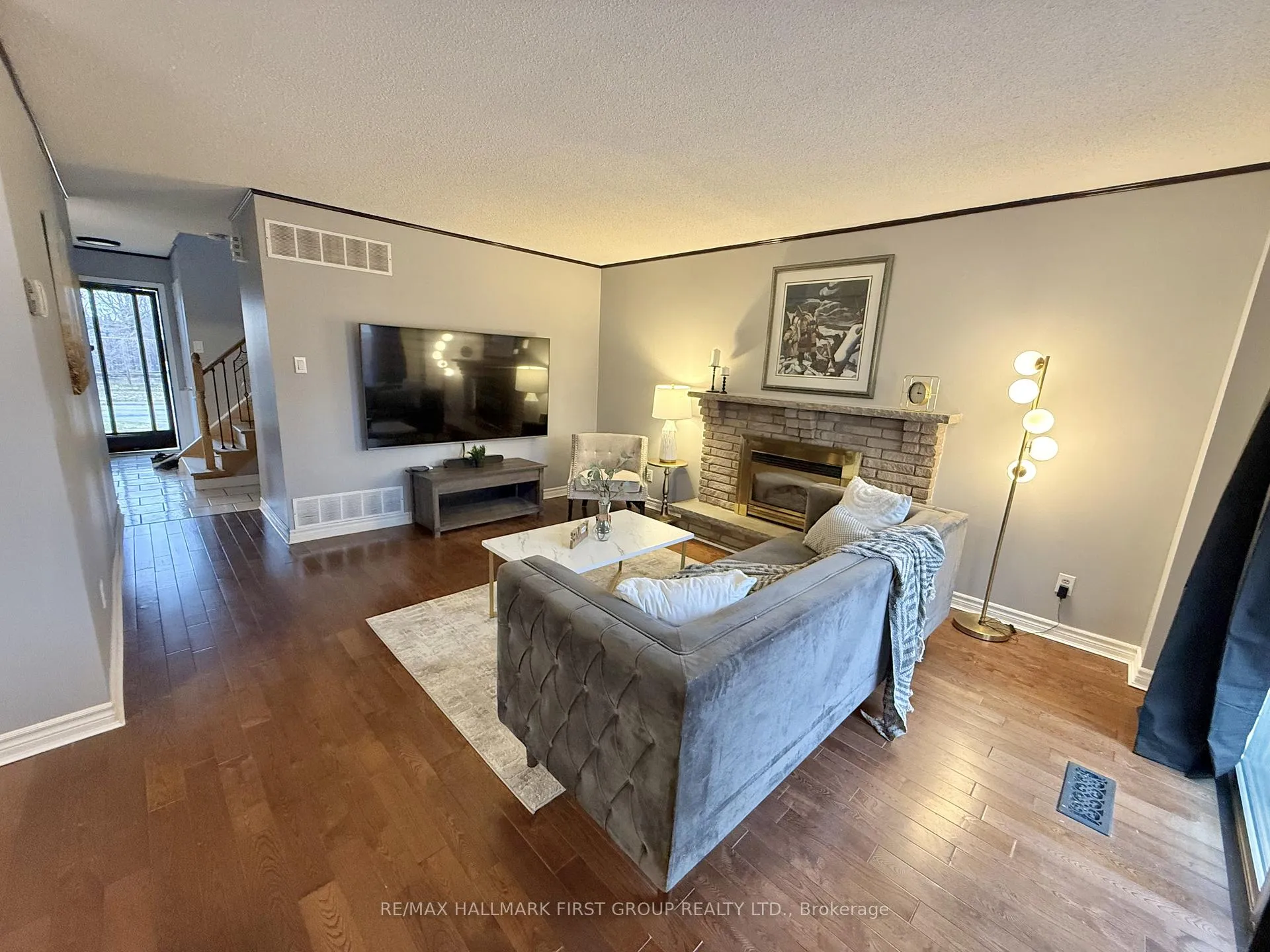 Photo 6 of 1762 Meadowview Avenue, Pickering, Amberlea — HOMEH