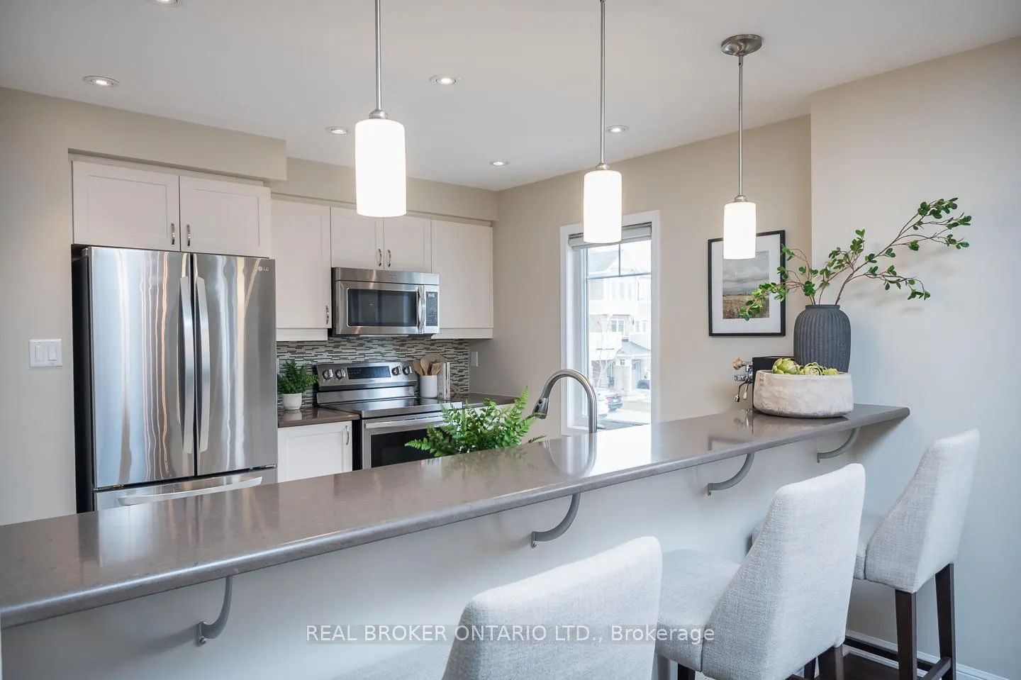 Photo 5 of 984 Nadalin Heights, Milton, Willmott — HOMEH