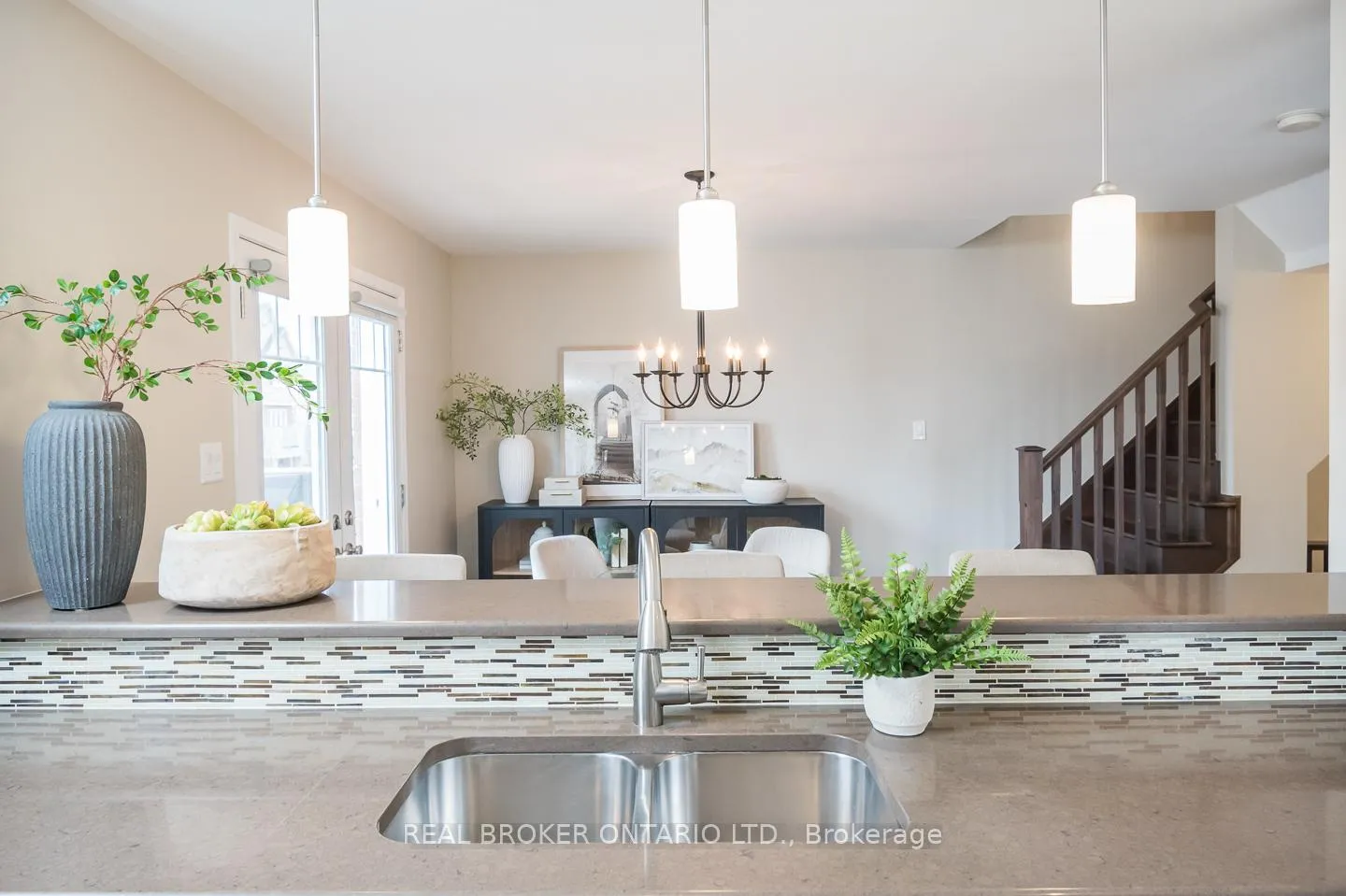 Photo 7 of 984 Nadalin Heights, Milton, Willmott — HOMEH