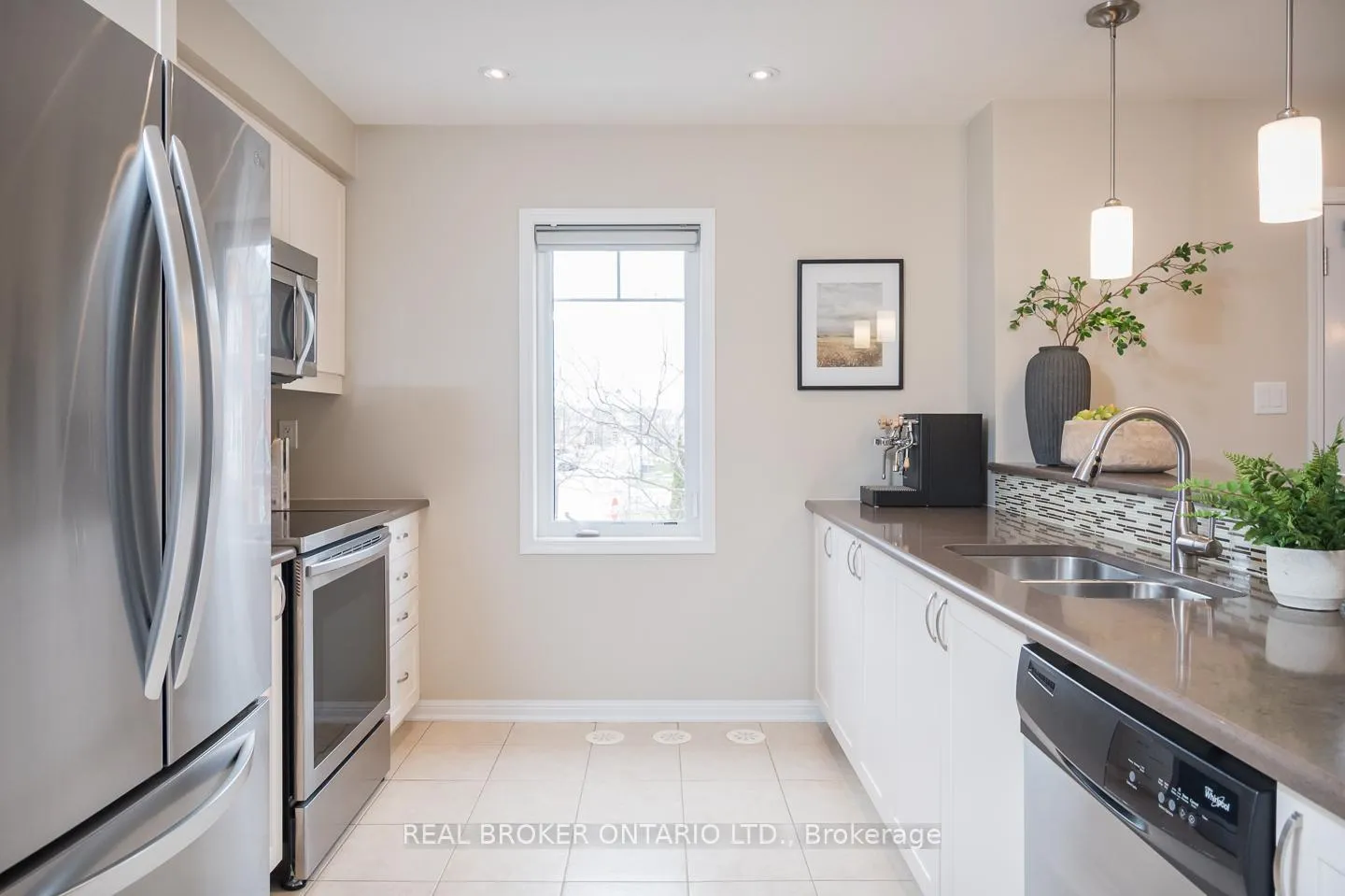 Photo 10 of 984 Nadalin Heights, Milton, Willmott — HOMEH