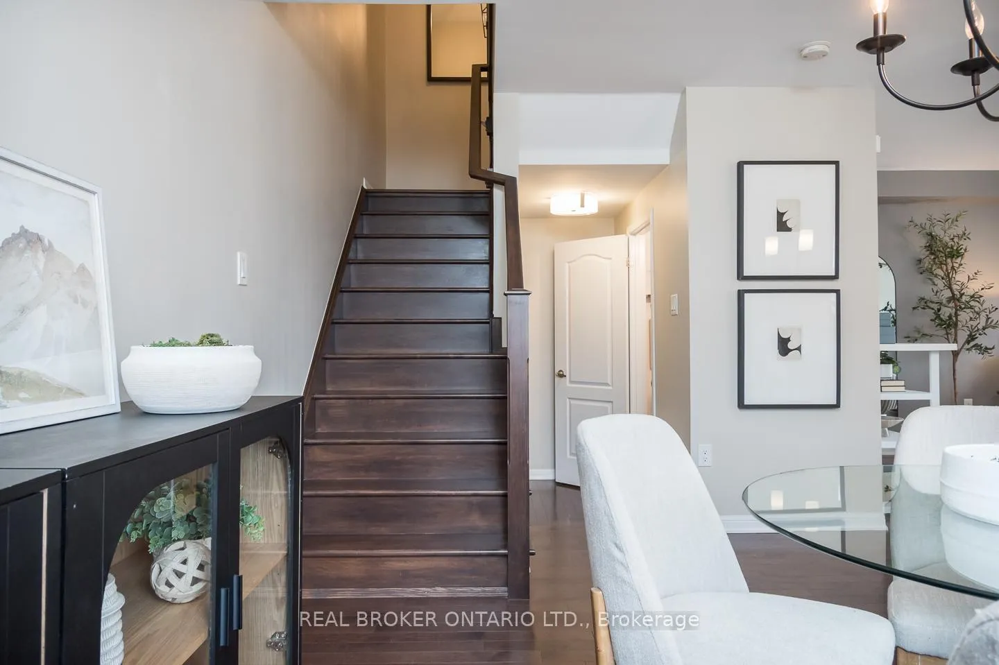 Photo 17 of 984 Nadalin Heights, Milton, Willmott — HOMEH