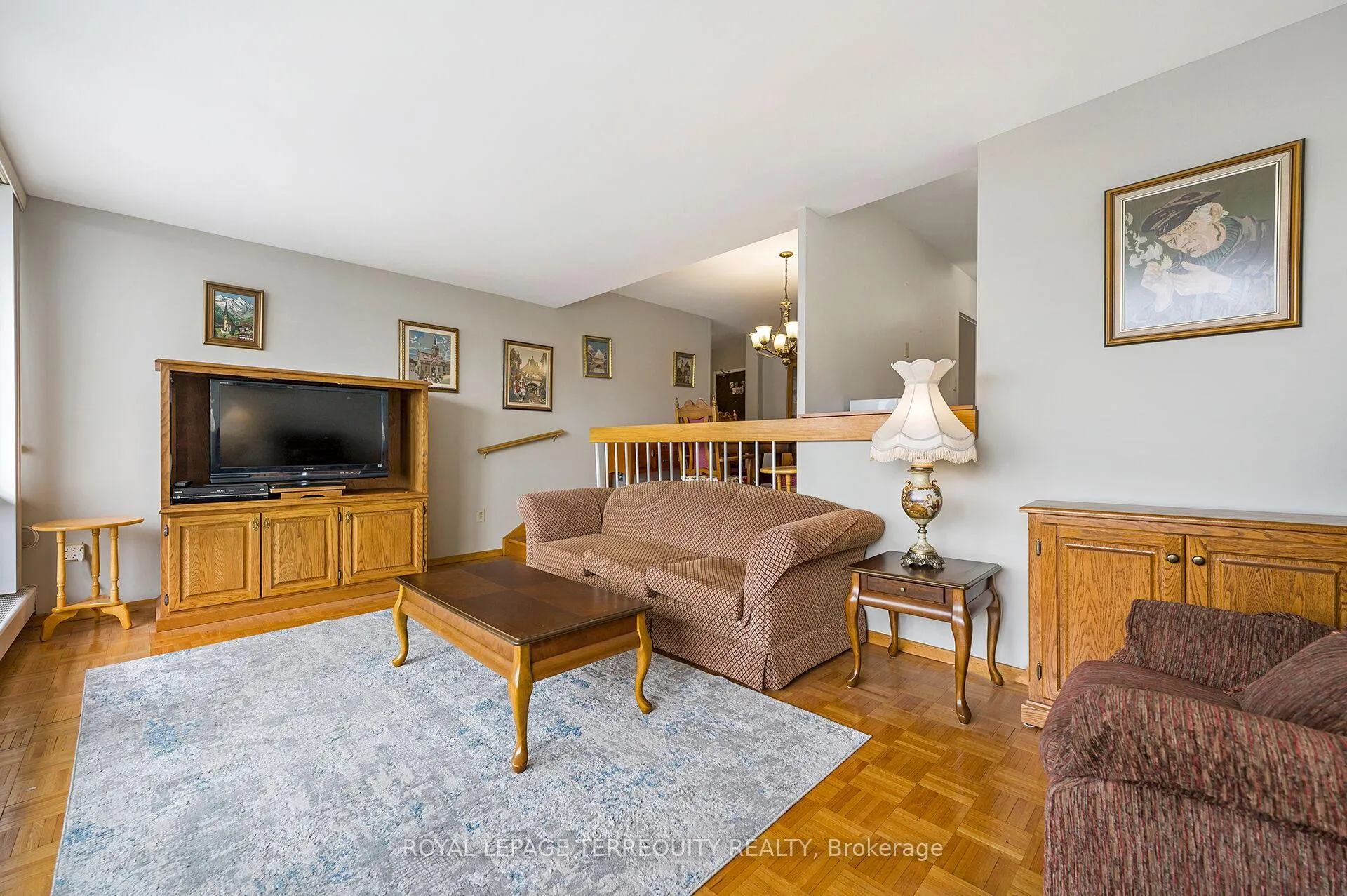 Photo 10 of Unit 802, 19 Four Winds Drive, North York, York University Heights — HOMEH