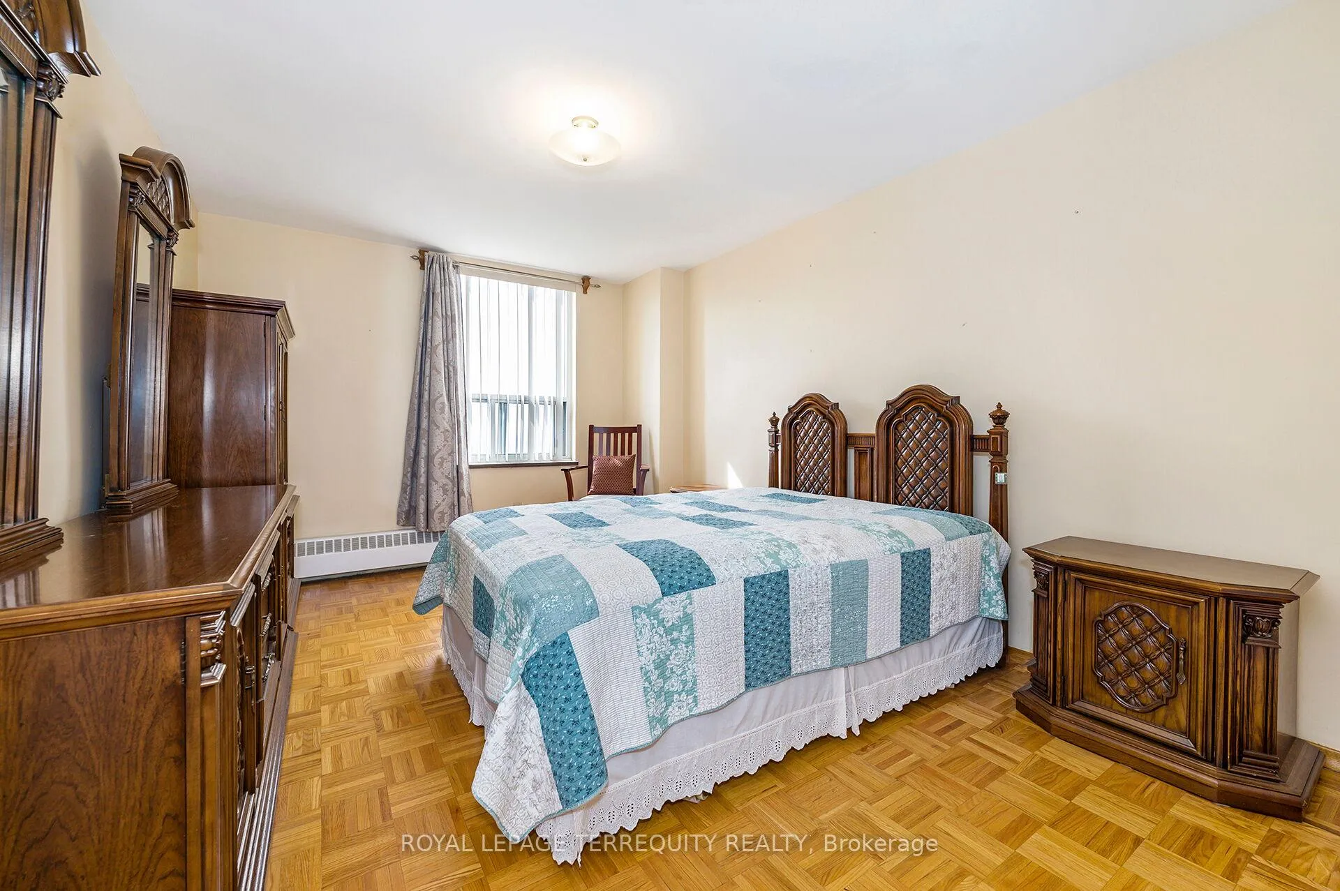 Photo 14 of Unit 802, 19 Four Winds Drive, North York, York University Heights — HOMEH