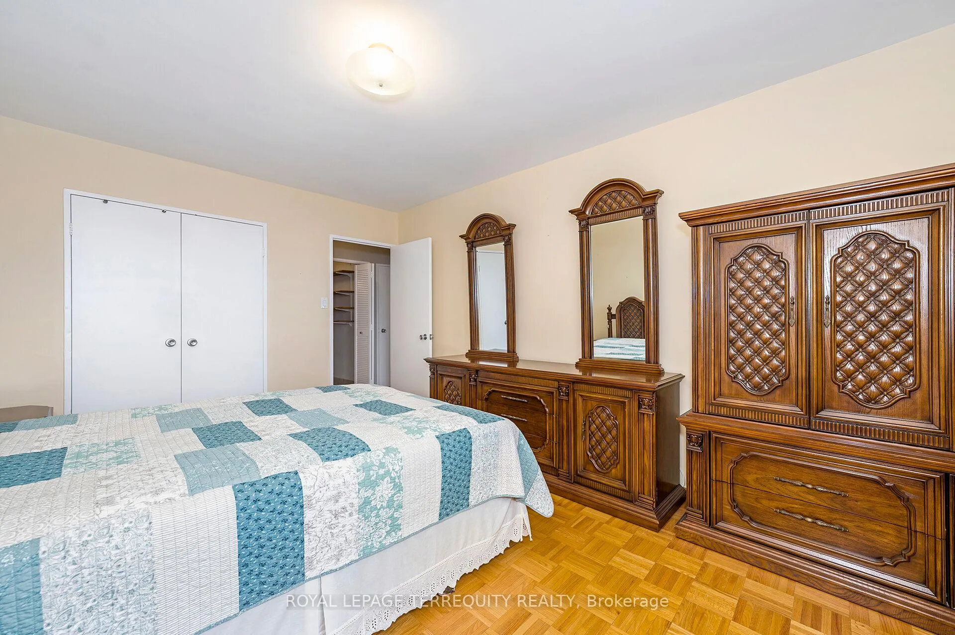 Photo 15 of Unit 802, 19 Four Winds Drive, North York, York University Heights — HOMEH