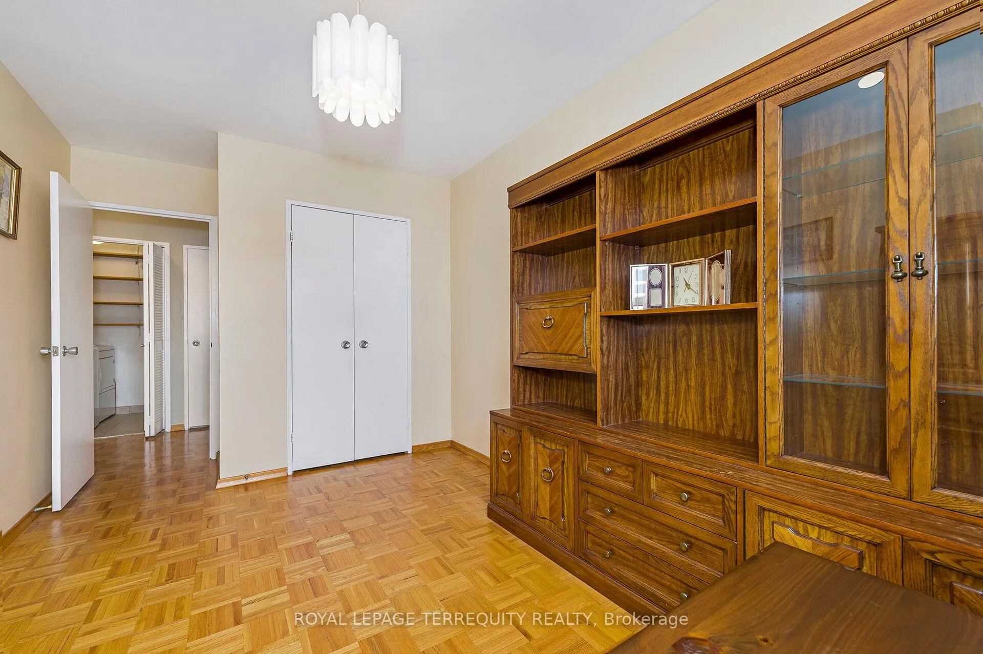 Photo 18 of Unit 802, 19 Four Winds Drive, North York, York University Heights — HOMEH