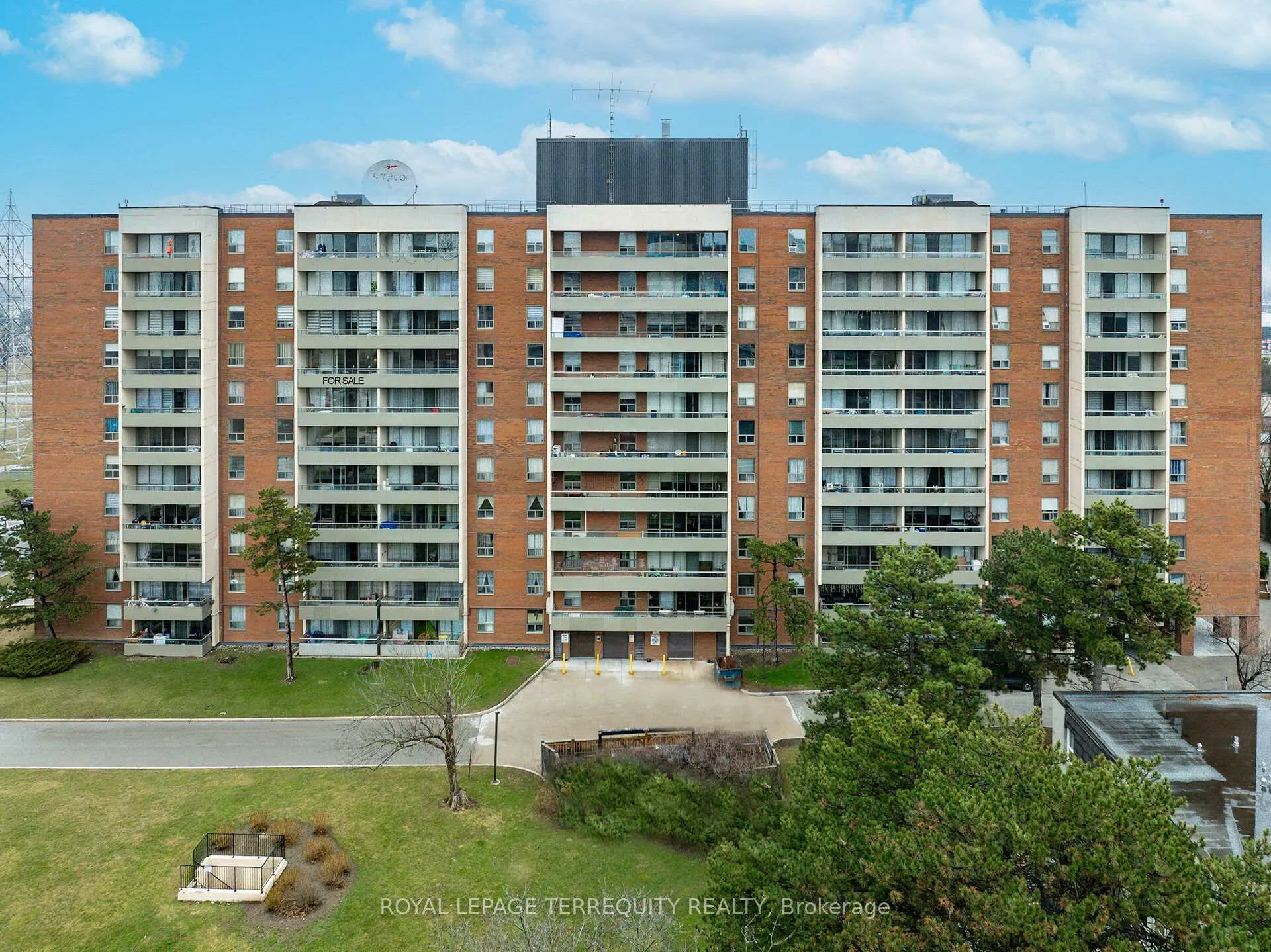 Photo 33 of Unit 802, 19 Four Winds Drive, North York, York University Heights — HOMEH