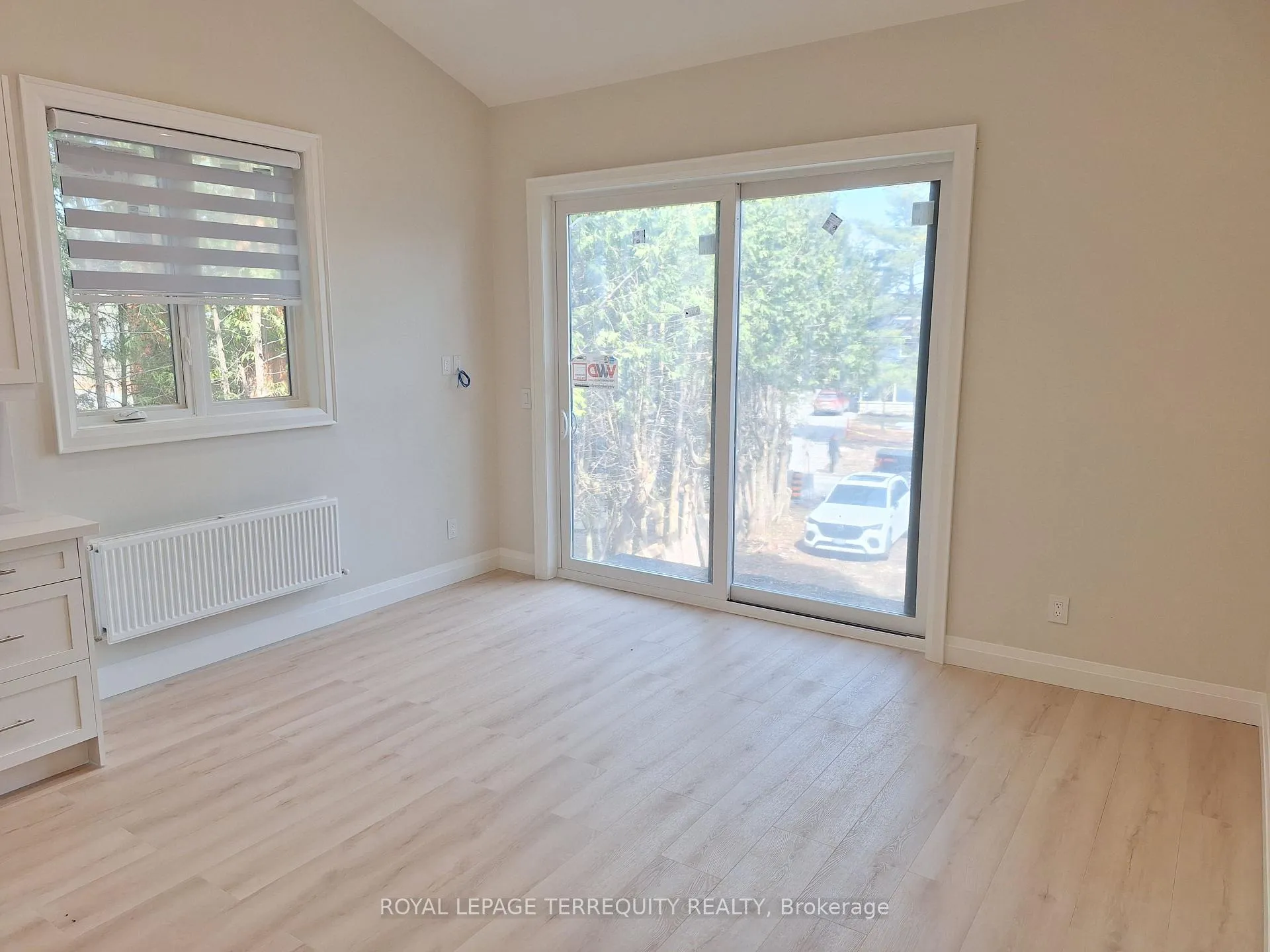 Photo 3 of Unit 2, 165 Bay Street E, Blue Mountains — HOMEH