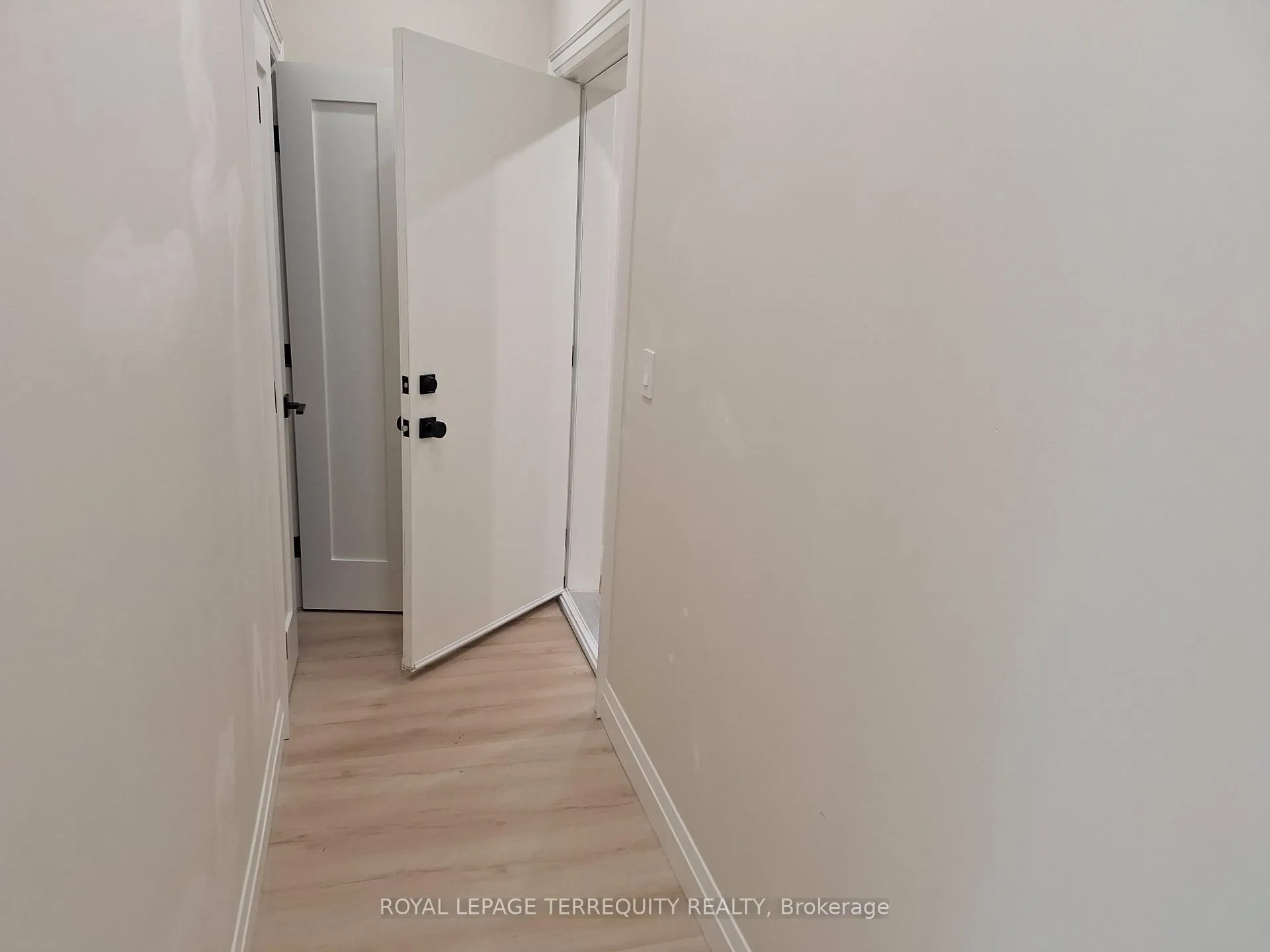Photo 9 of Unit 2, 165 Bay Street E, Blue Mountains — HOMEH