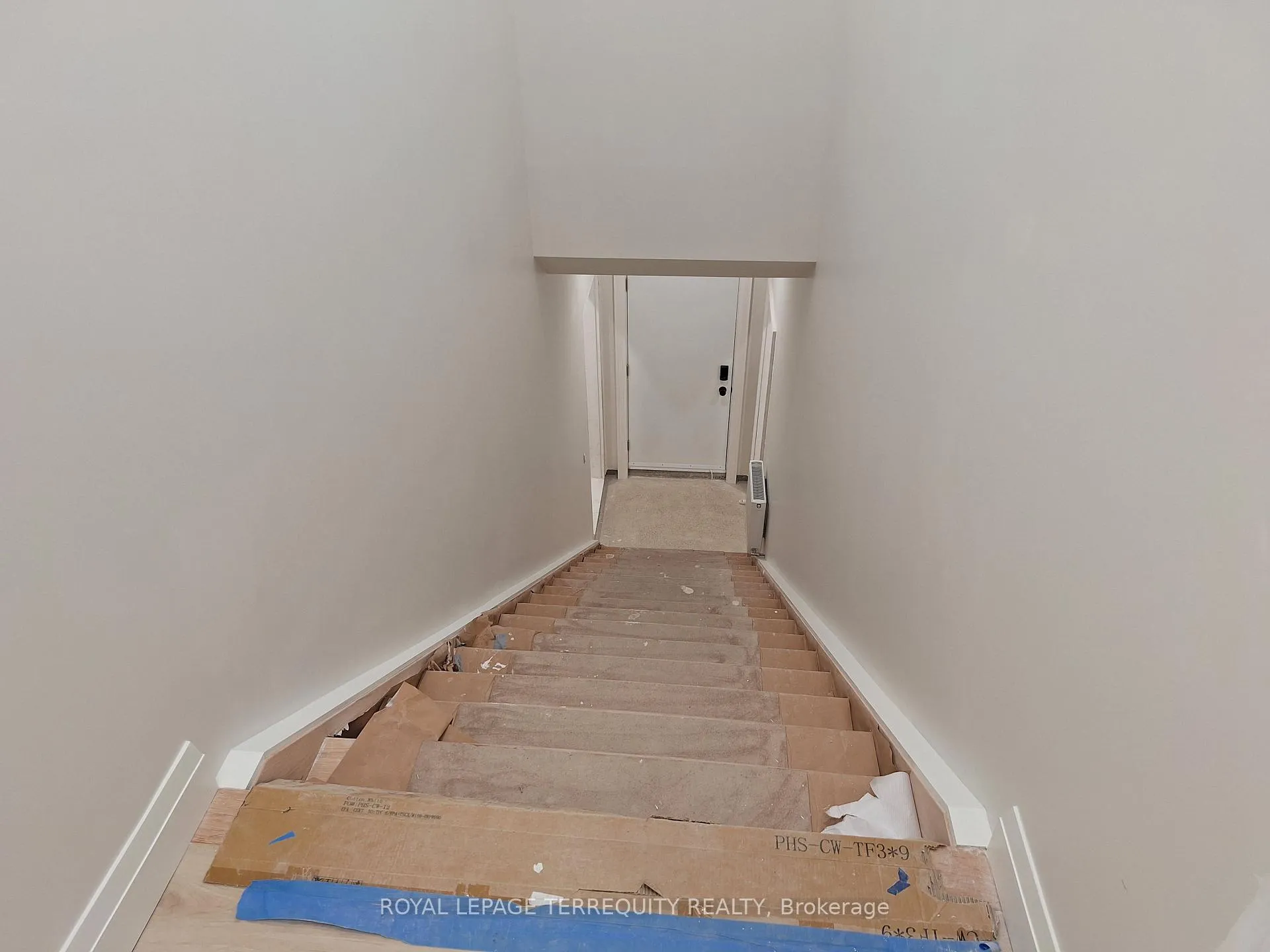 Photo 10 of Unit 2, 165 Bay Street E, Blue Mountains — HOMEH