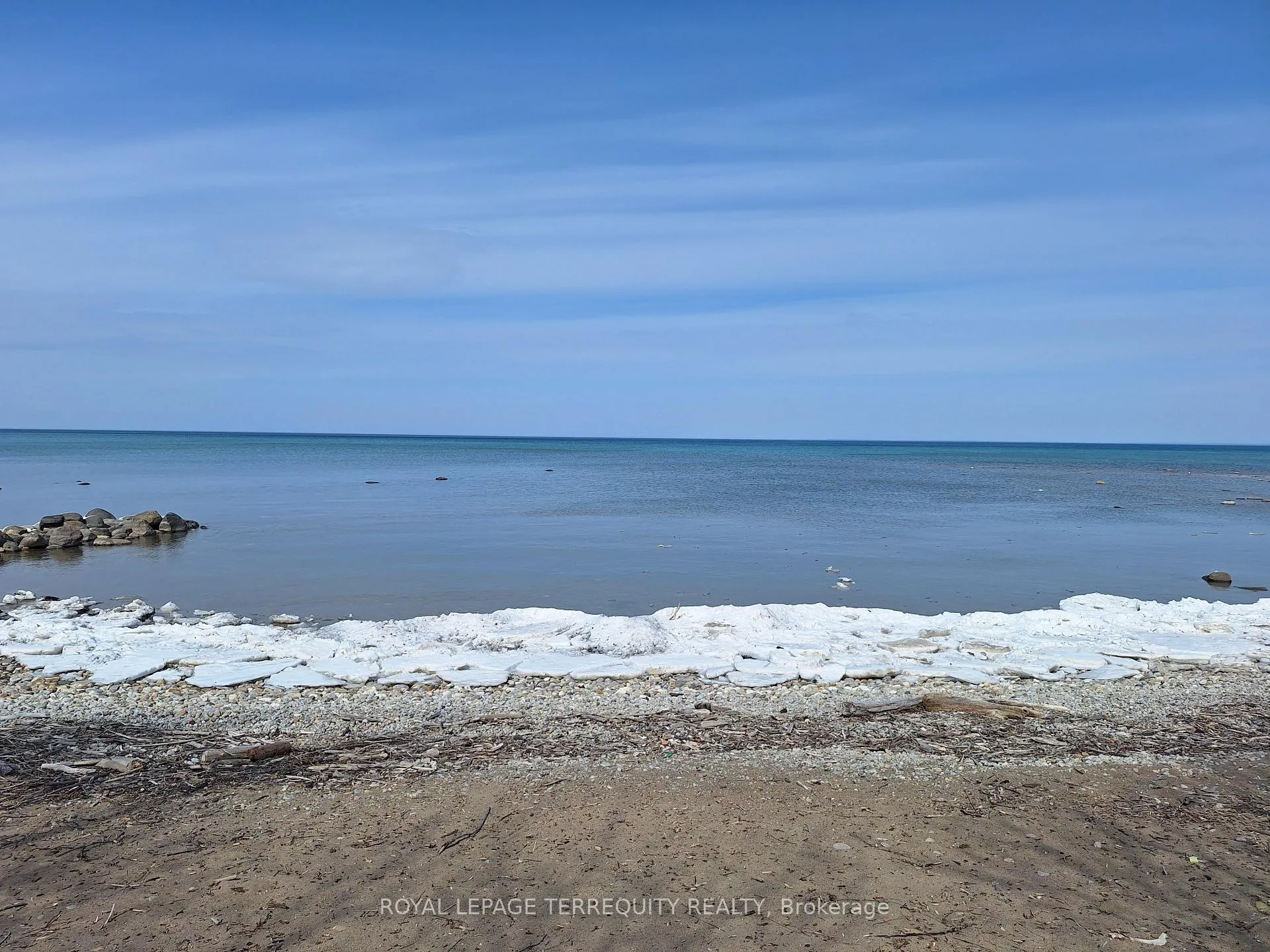 Photo 12 of Unit 2, 165 Bay Street E, Blue Mountains — HOMEH
