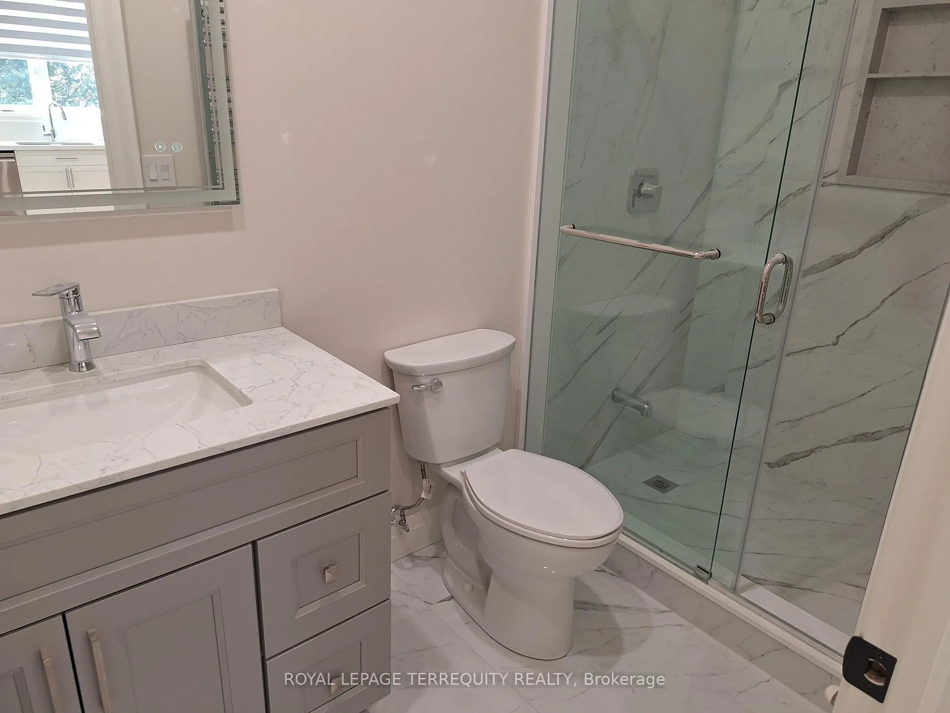 Photo 6 of Unit 3, 165 Bay Street E, Blue Mountains — HOMEH