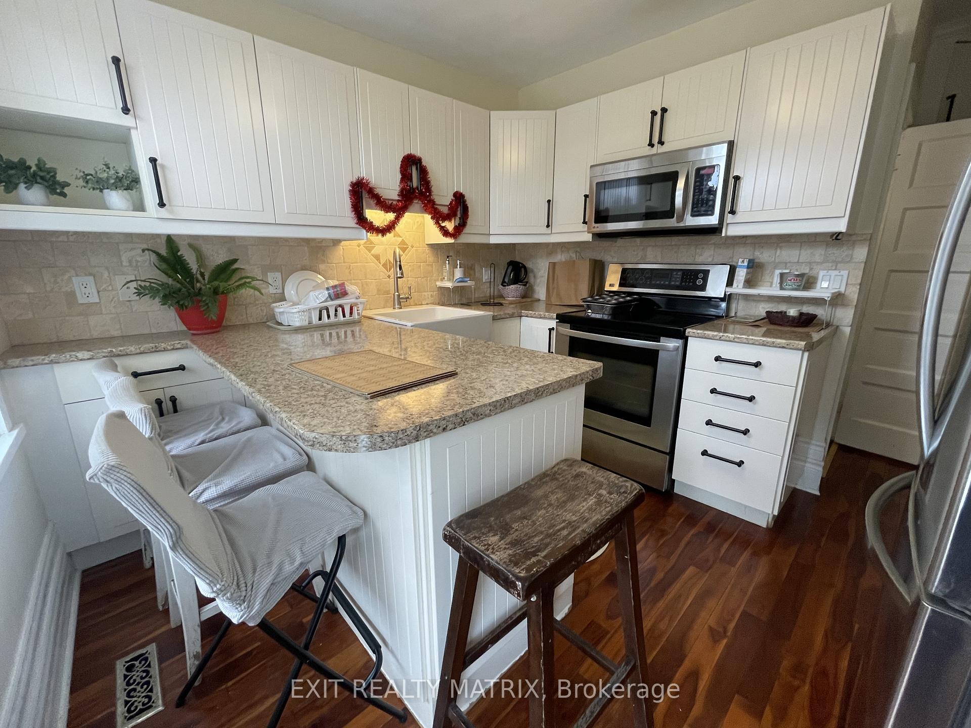 Photo 3 of 19 Desjardins Avenue, Ottawa, Lower Town — HOMEH