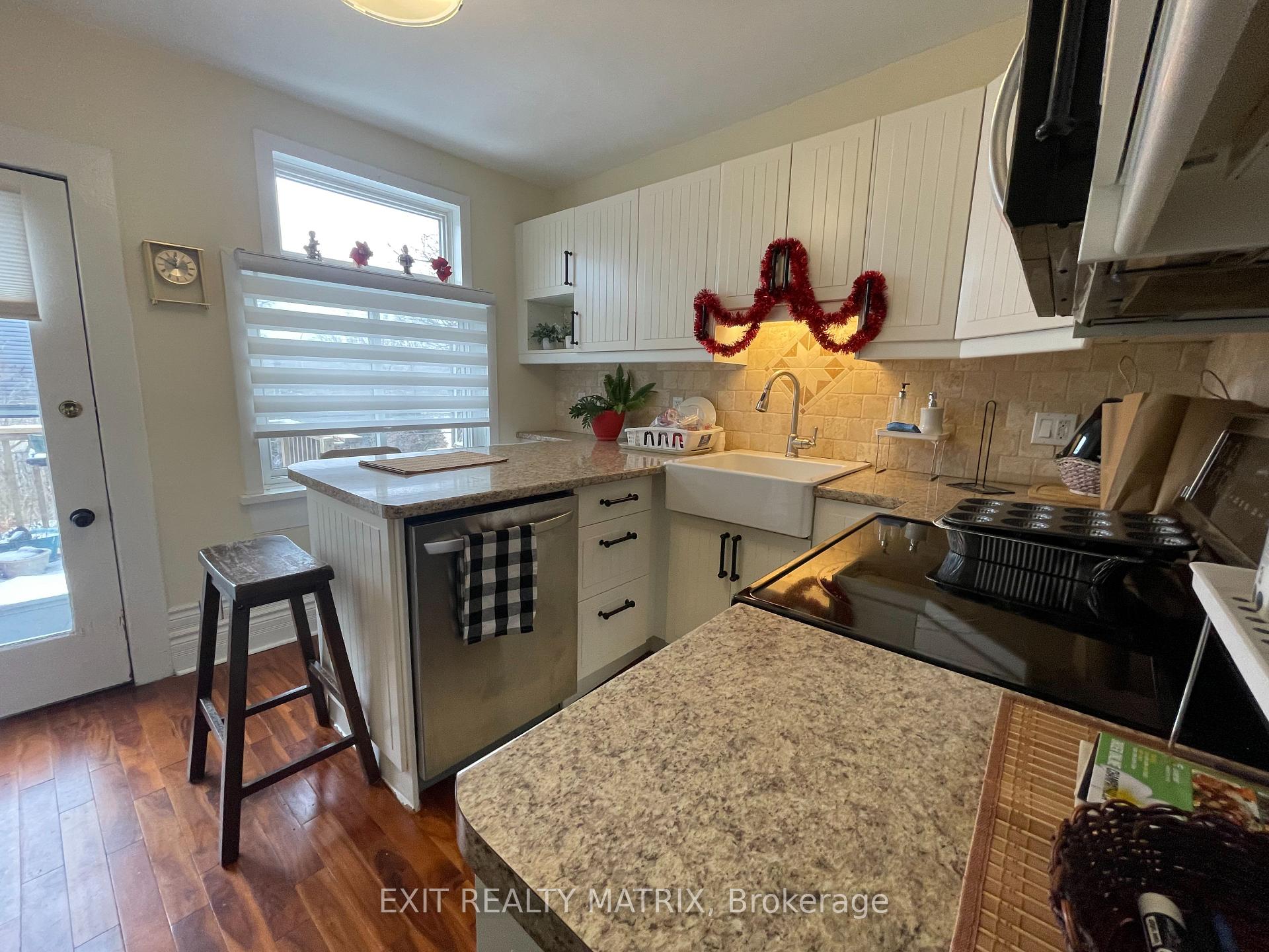 Photo 4 of 19 Desjardins Avenue, Ottawa, Lower Town — HOMEH
