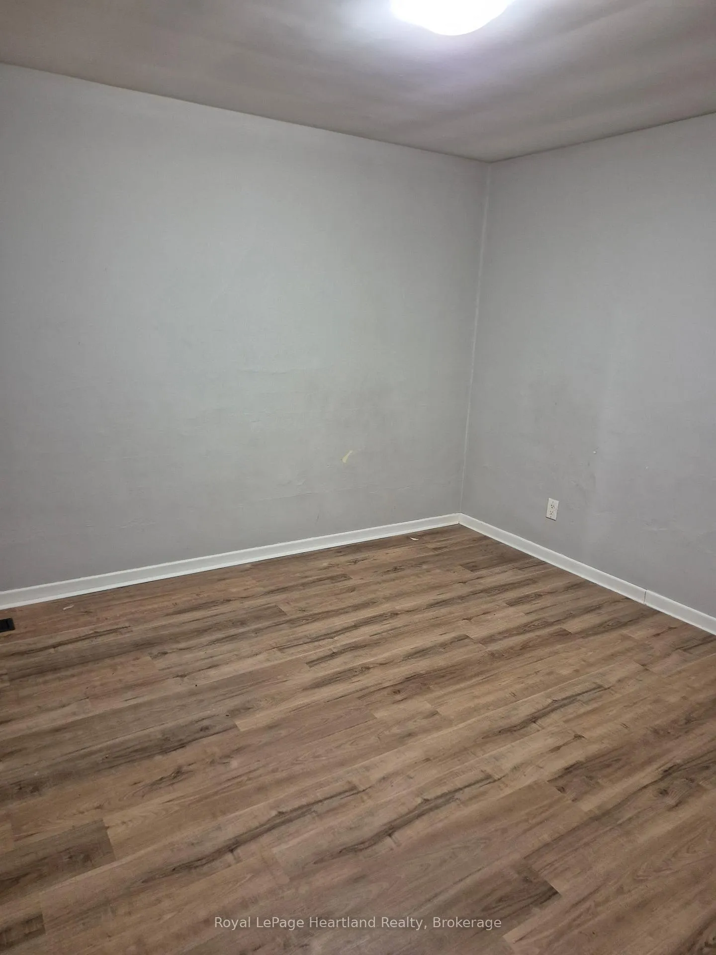 Photo 5 of Unit 6, 10 William Street N, Minto — HOMEH