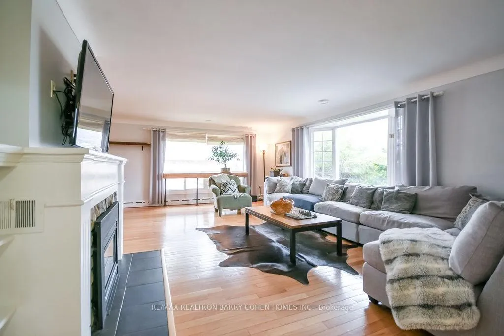 Photo 4 of 62 Letitia Street, Barrie, Sunnidale — HOMEH