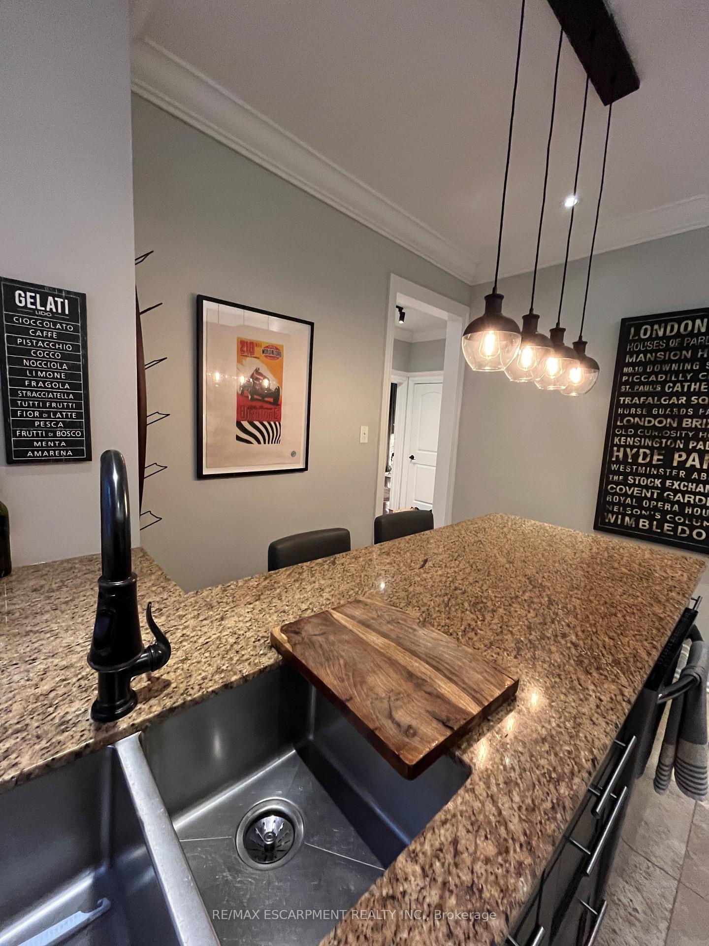 Photo 9 of Unit 2, 281 Park Street S, Hamilton, Durand — HOMEH