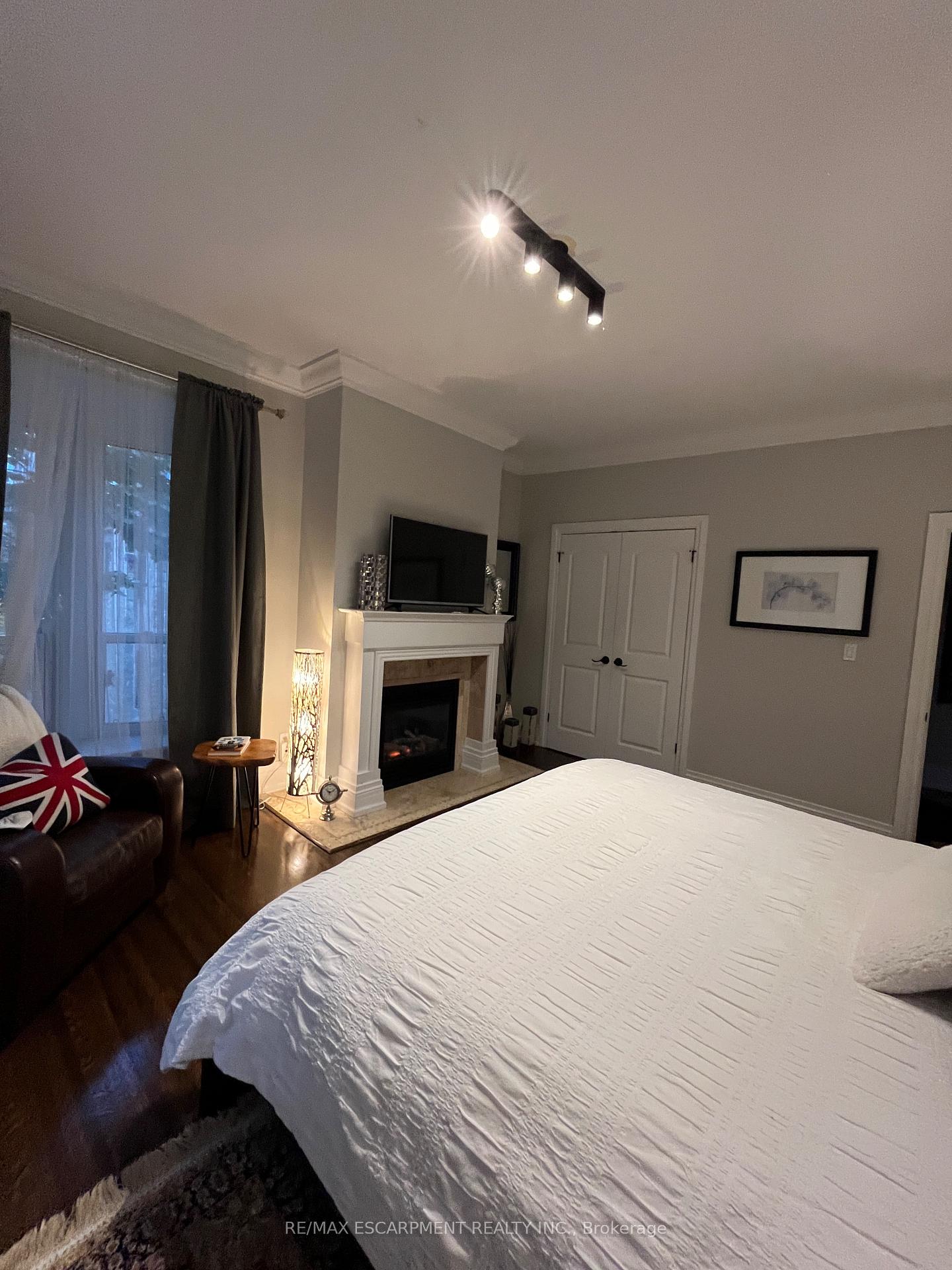 Photo 15 of Unit 2, 281 Park Street S, Hamilton, Durand — HOMEH