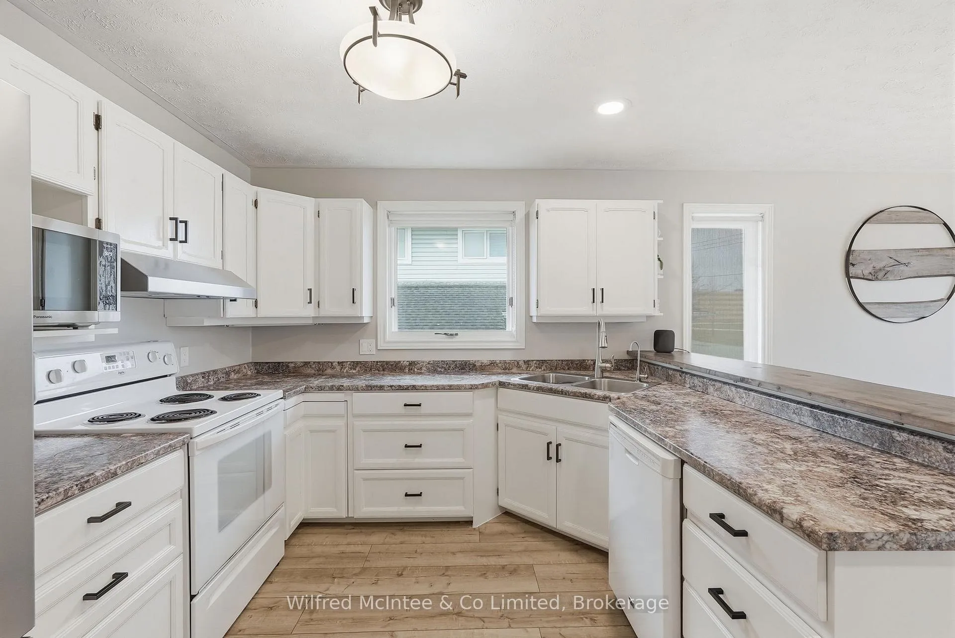 Photo 20 of 214 Hinks Street, Brockton — HOMEH