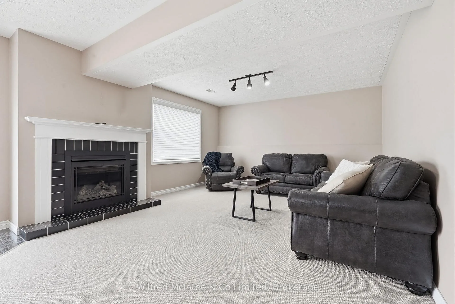 Photo 33 of 214 Hinks Street, Brockton — HOMEH