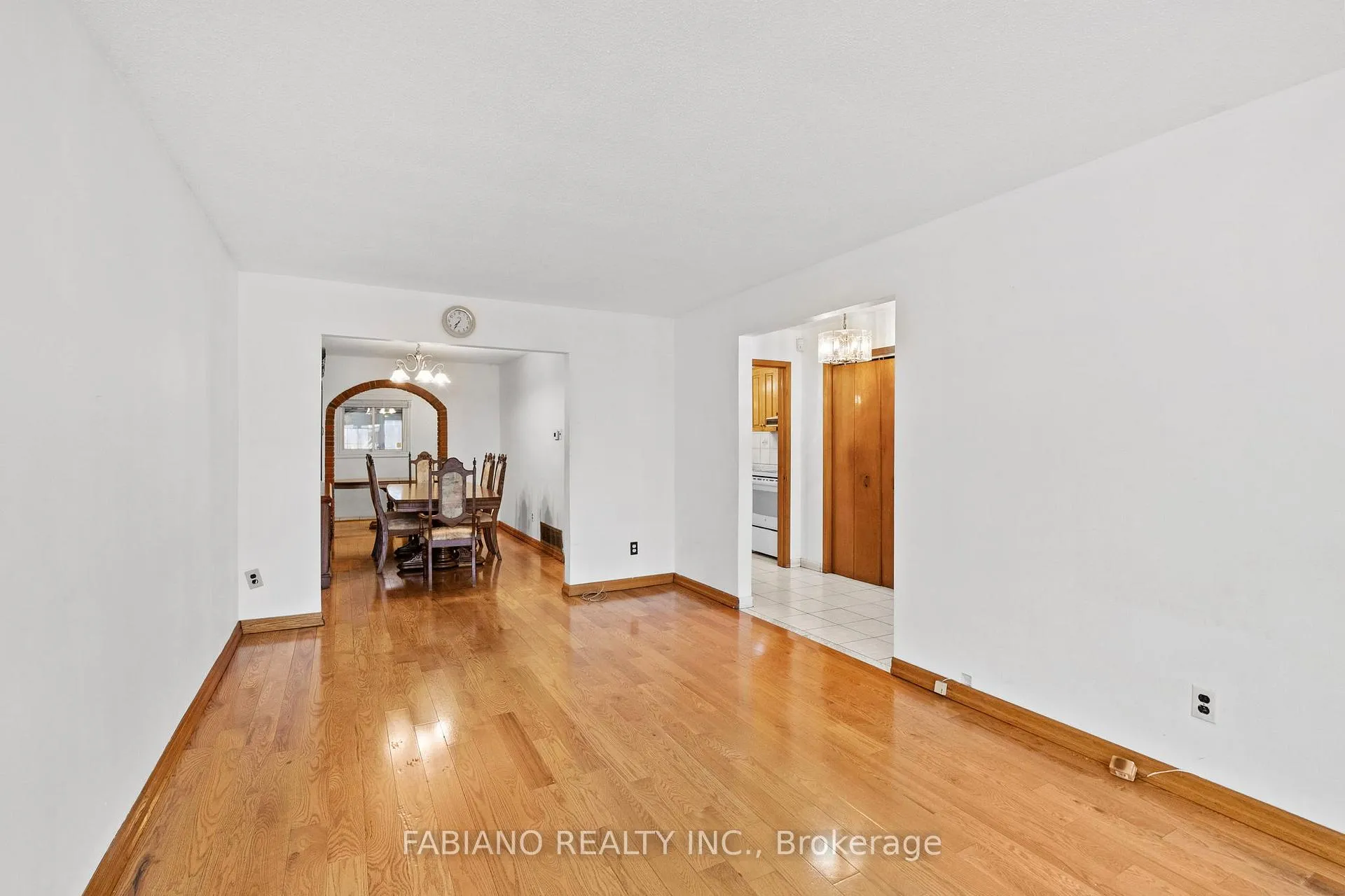 Photo 9 of 80 Cayuga Avenue, Toronto, Rockcliffe-Smythe — HOMEH