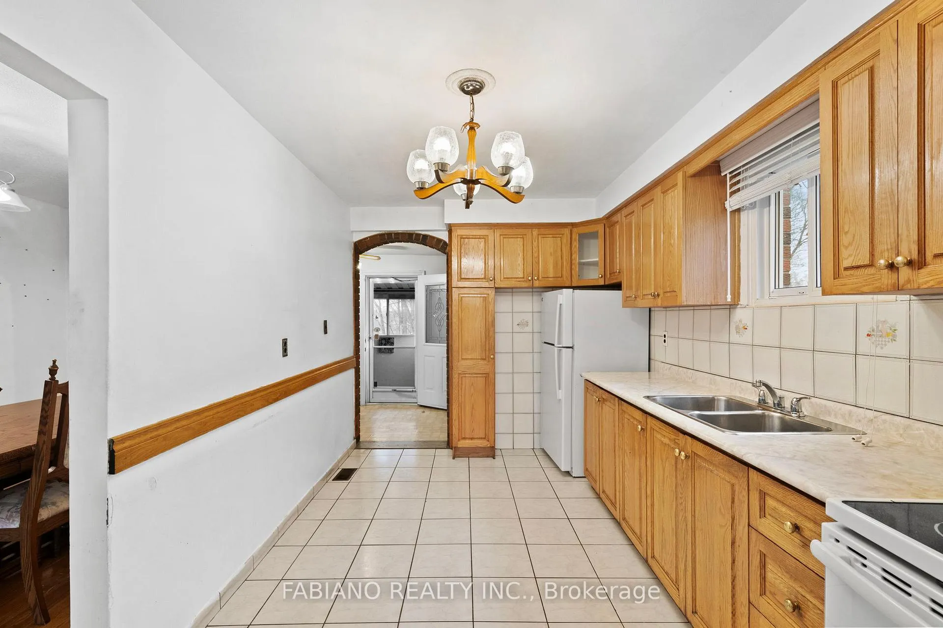 Photo 10 of 80 Cayuga Avenue, Toronto, Rockcliffe-Smythe — HOMEH