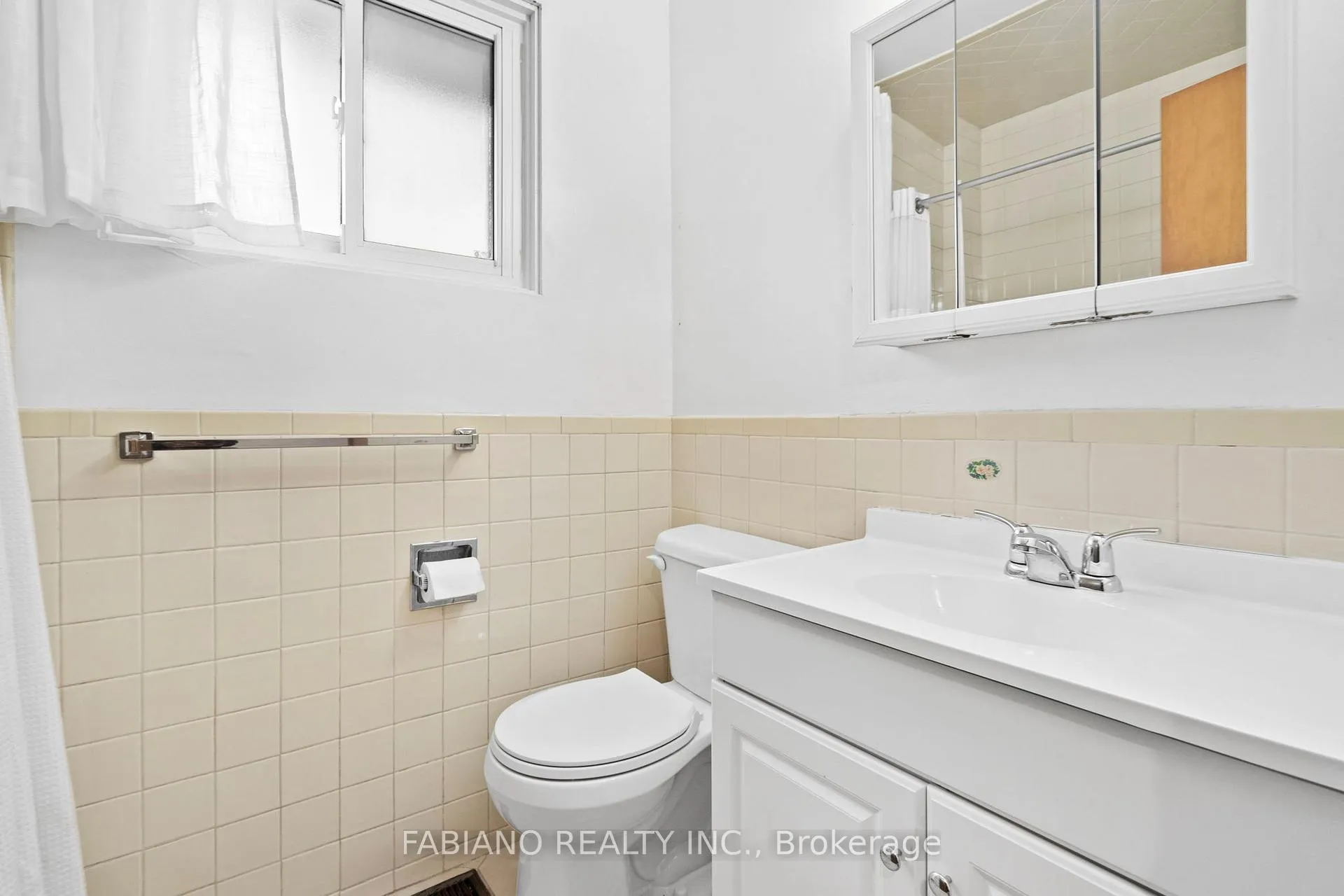 Photo 23 of 80 Cayuga Avenue, Toronto, Rockcliffe-Smythe — HOMEH