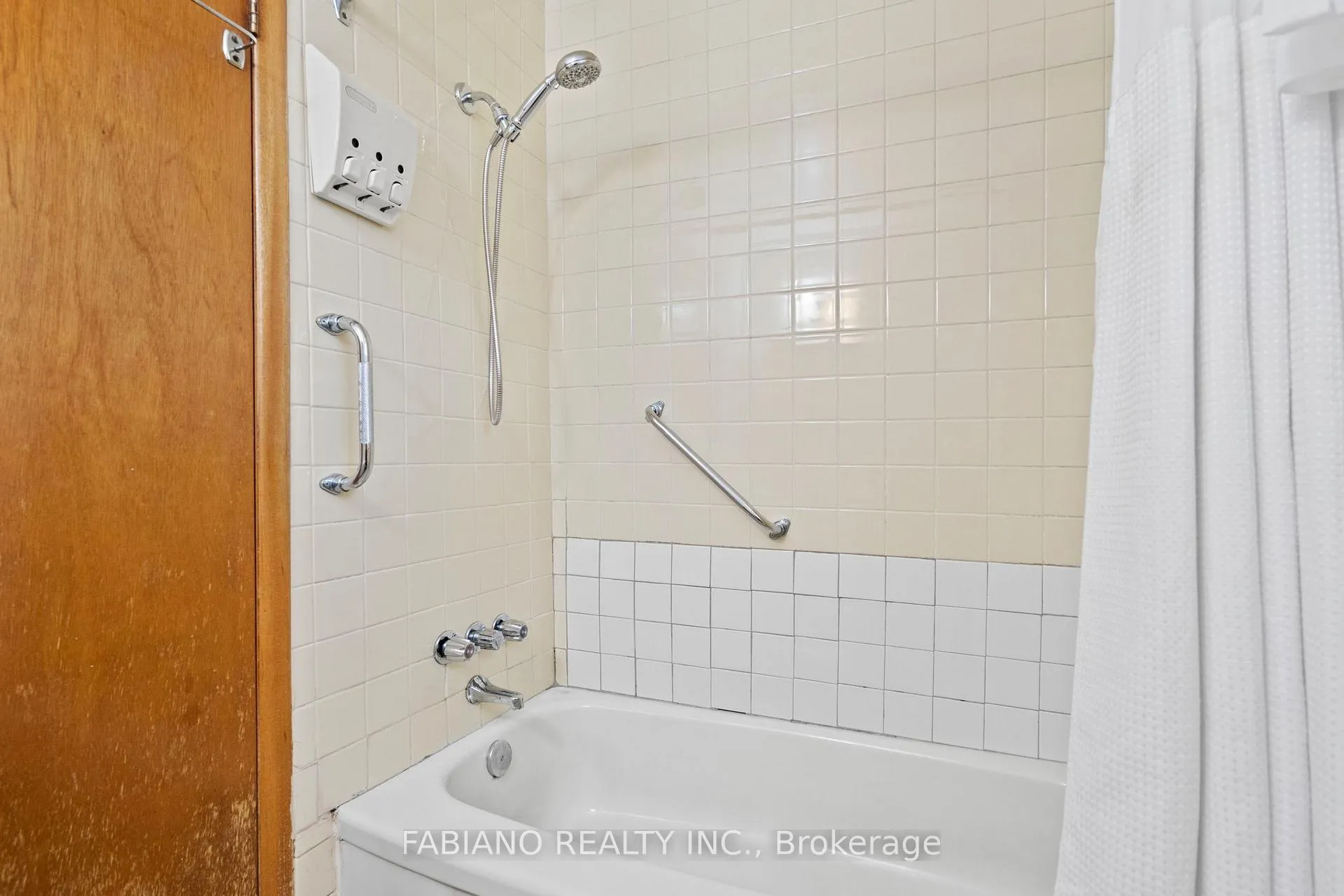 Photo 24 of 80 Cayuga Avenue, Toronto, Rockcliffe-Smythe — HOMEH