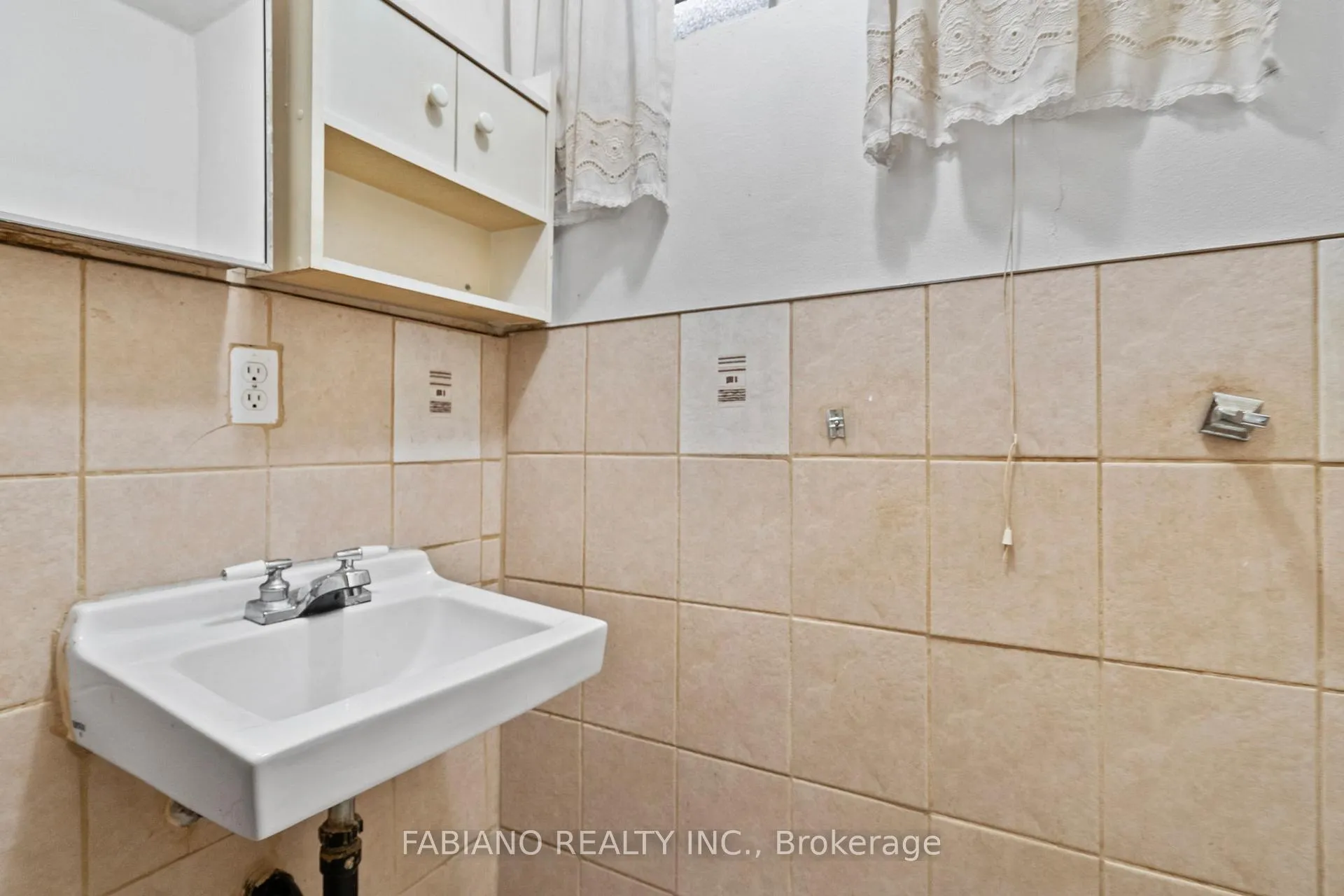 Photo 30 of 80 Cayuga Avenue, Toronto, Rockcliffe-Smythe — HOMEH