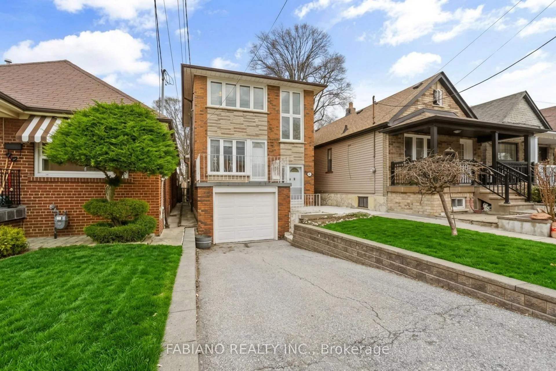 Photo 2 of 80 Cayuga Avenue, Toronto, Rockcliffe-Smythe — HOMEH