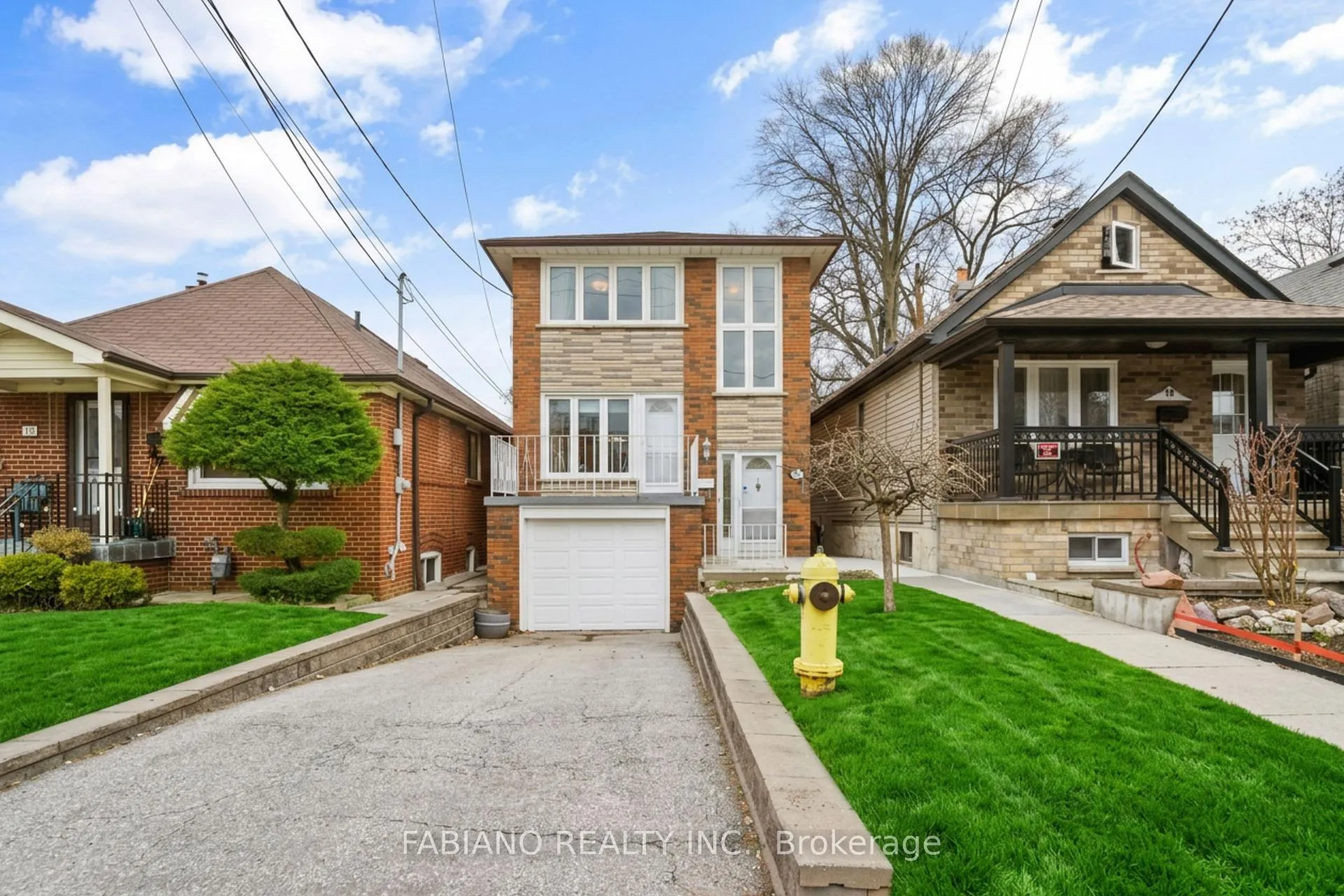 Photo 3 of 80 Cayuga Avenue, Toronto, Rockcliffe-Smythe — HOMEH