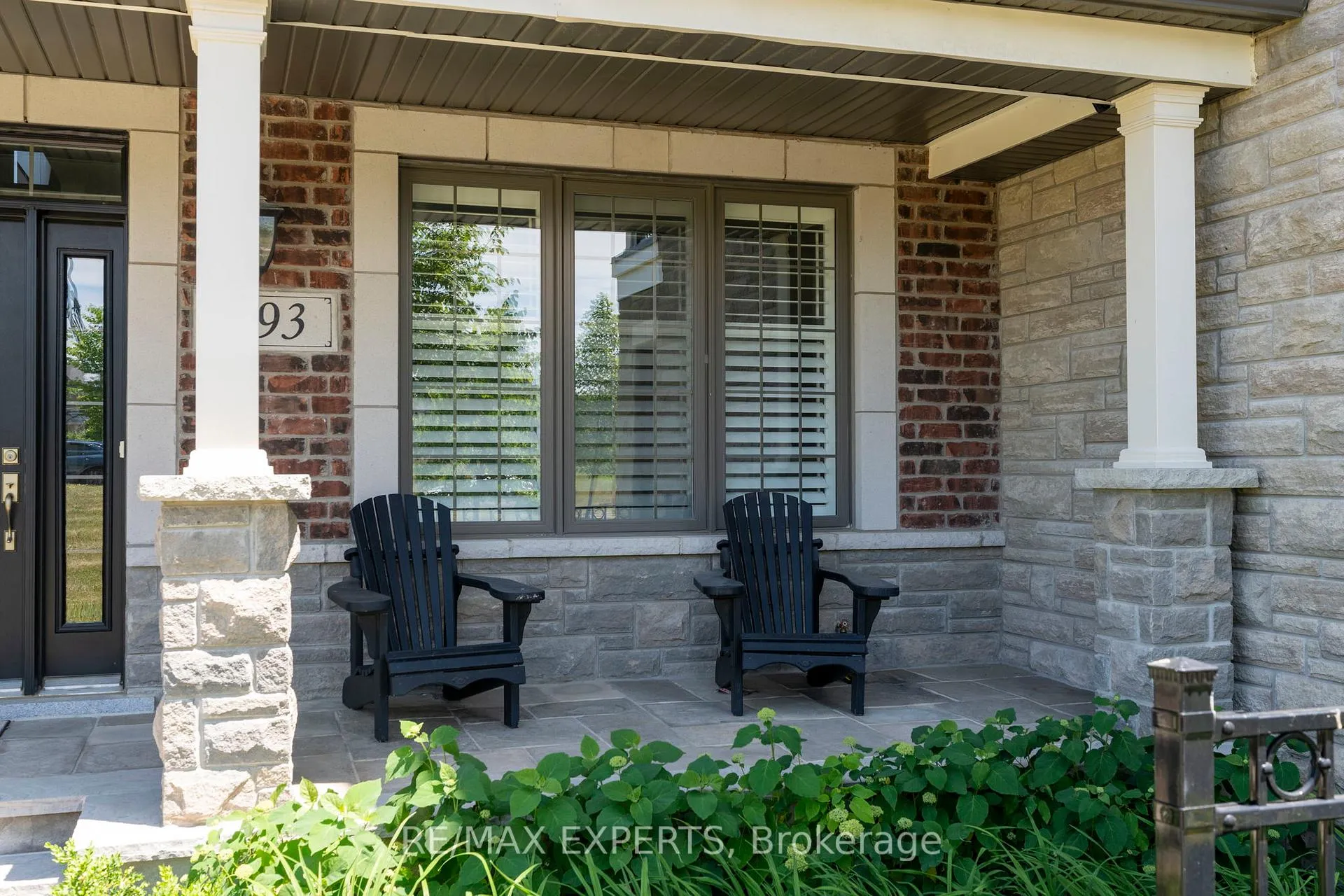 Photo 4 of 293 Kleinburg Summit Way, Vaughan, Kleinburg — HOMEH