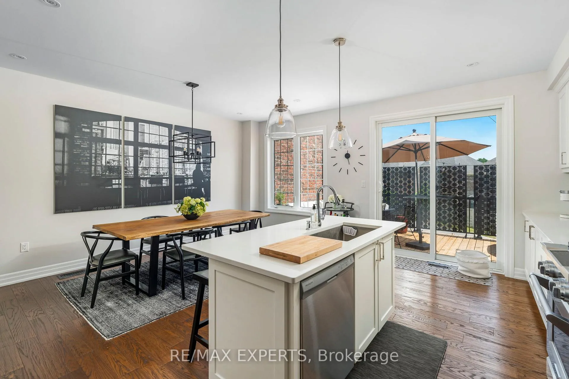 Photo 8 of 293 Kleinburg Summit Way, Vaughan, Kleinburg — HOMEH