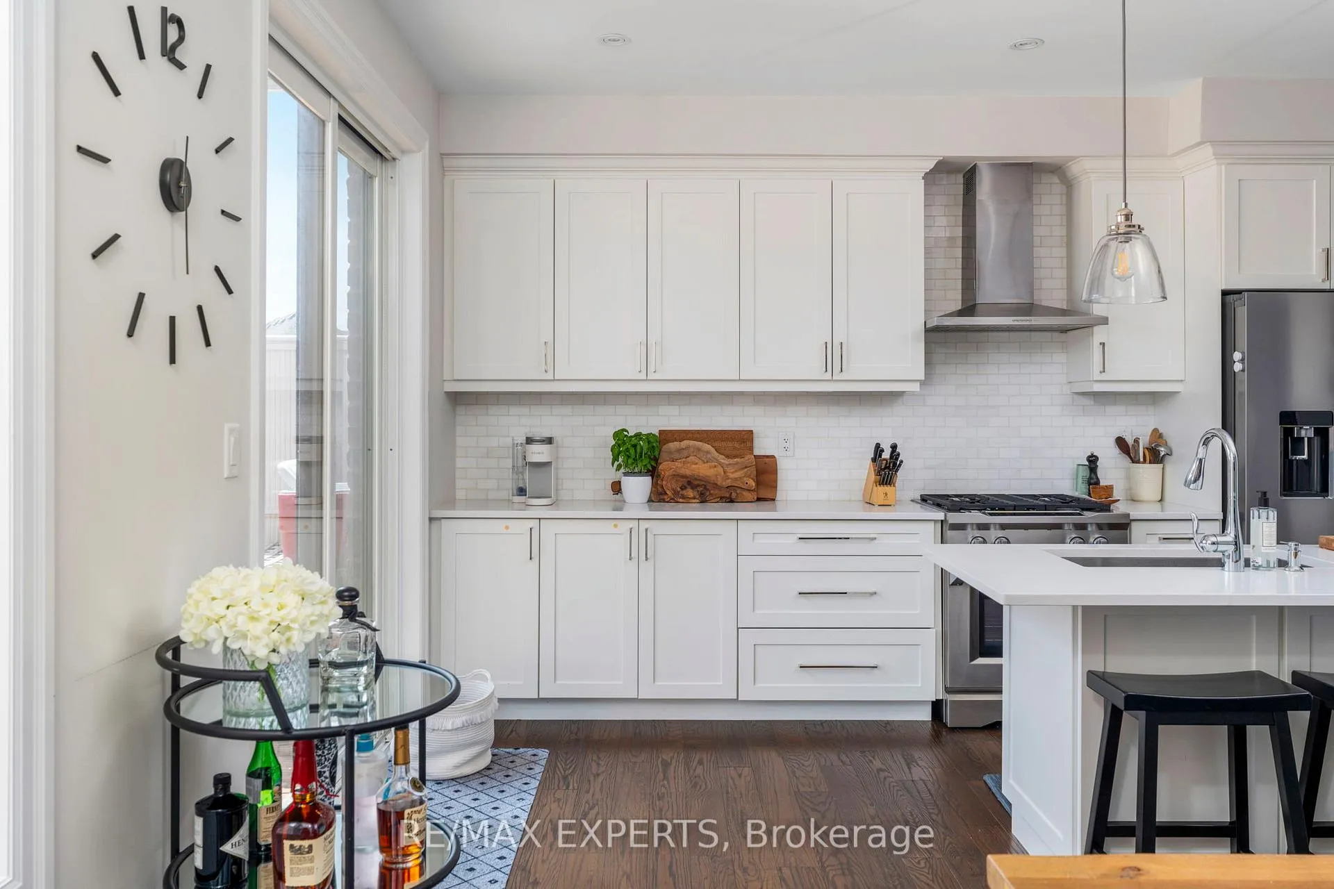 Photo 9 of 293 Kleinburg Summit Way, Vaughan, Kleinburg — HOMEH