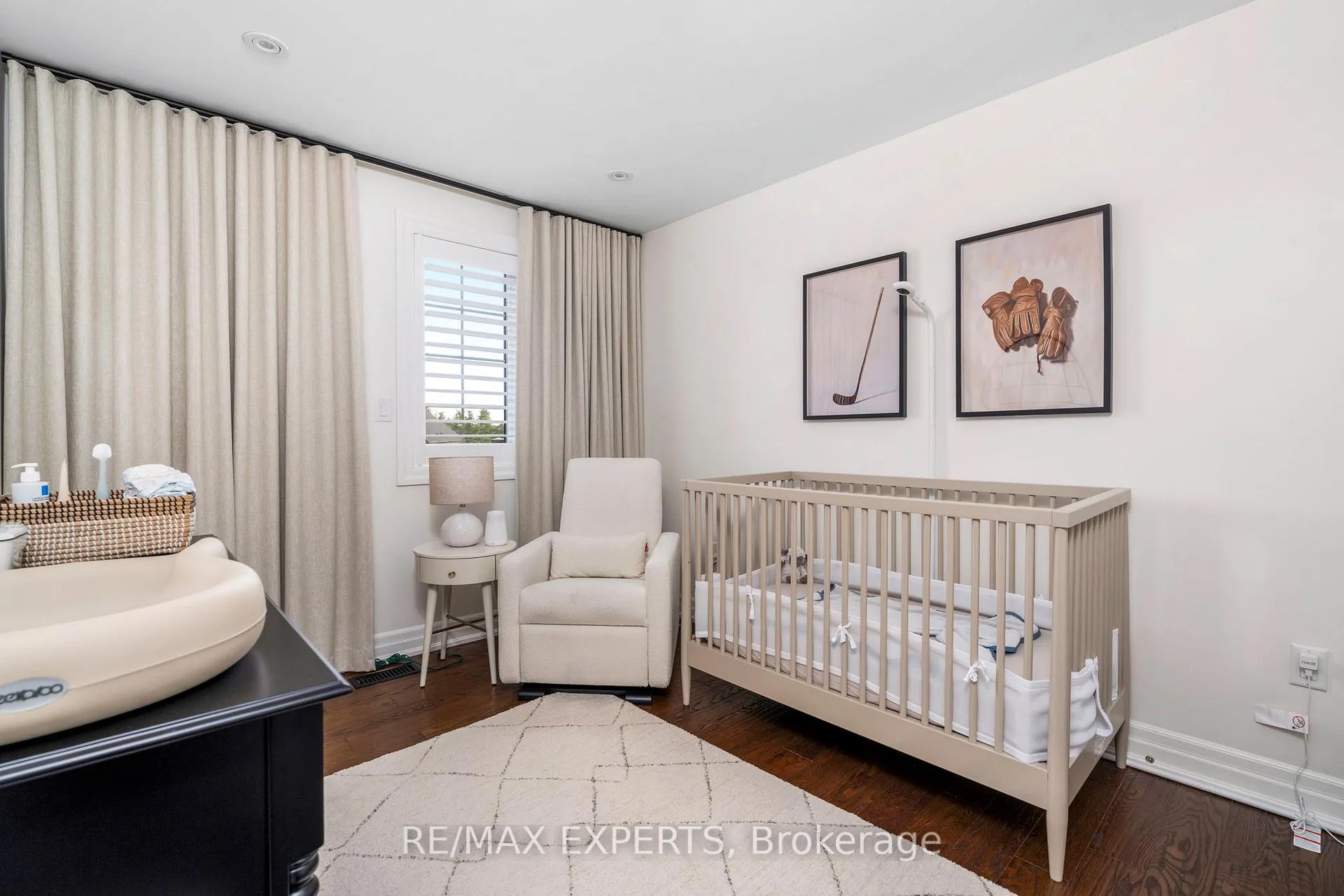 Photo 29 of 293 Kleinburg Summit Way, Vaughan, Kleinburg — HOMEH