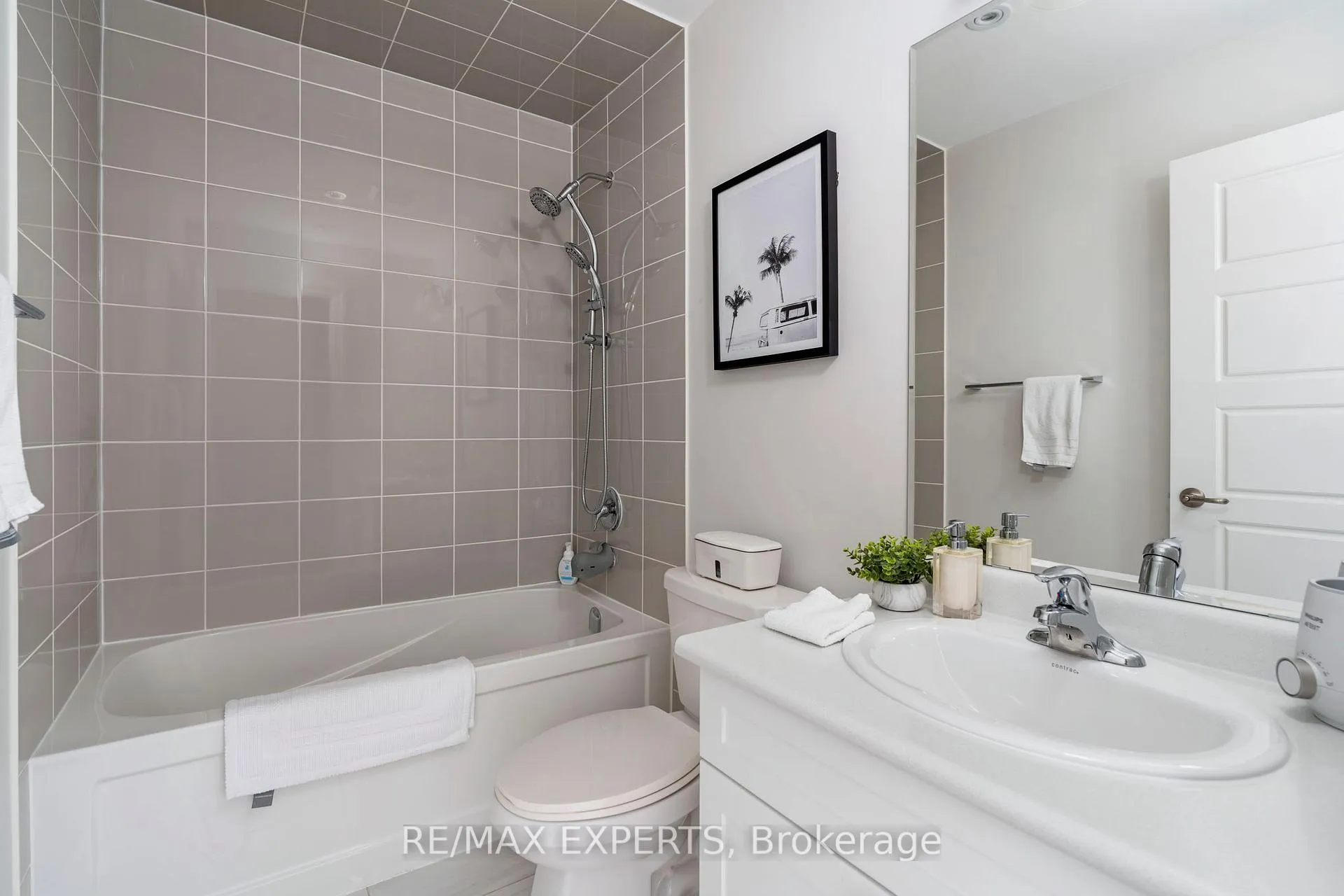 Photo 31 of 293 Kleinburg Summit Way, Vaughan, Kleinburg — HOMEH